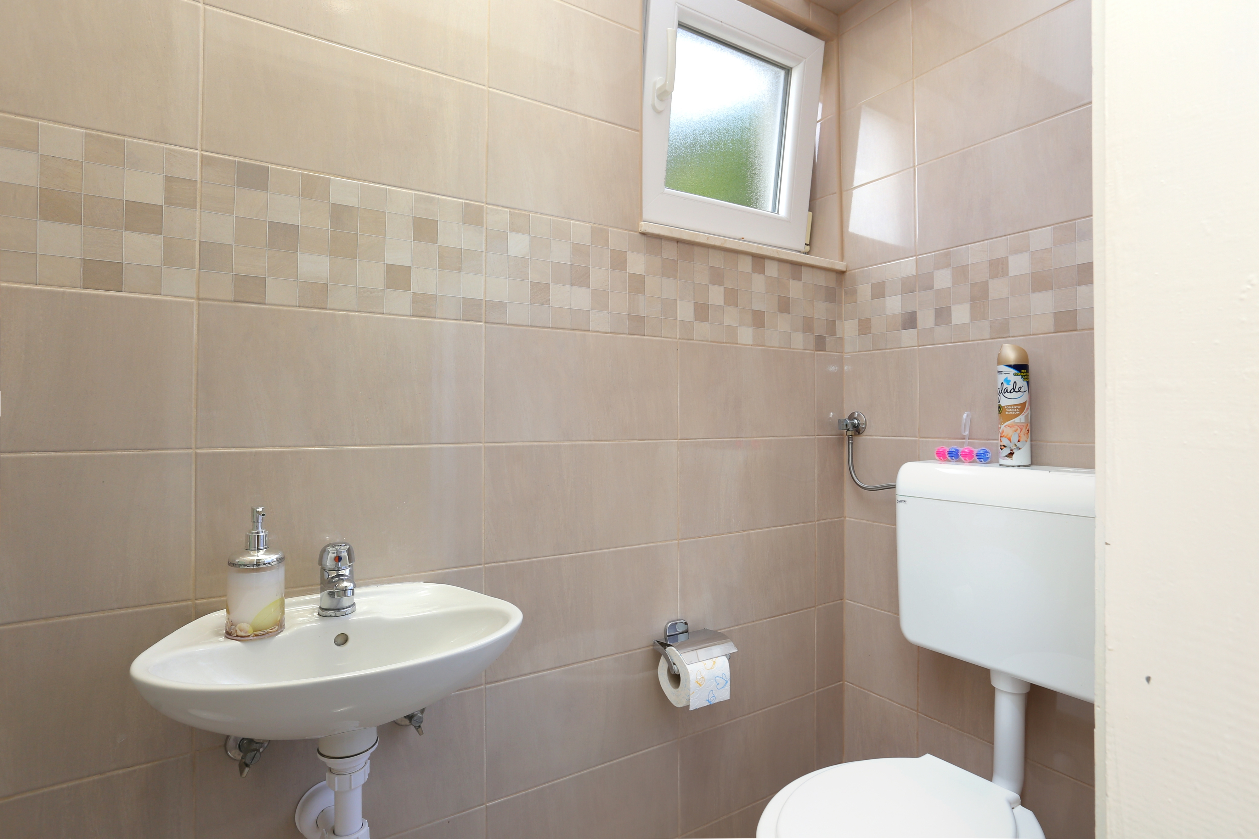Two bedroom apartment with terrace and sea view Vinišće, Trogir  A-a