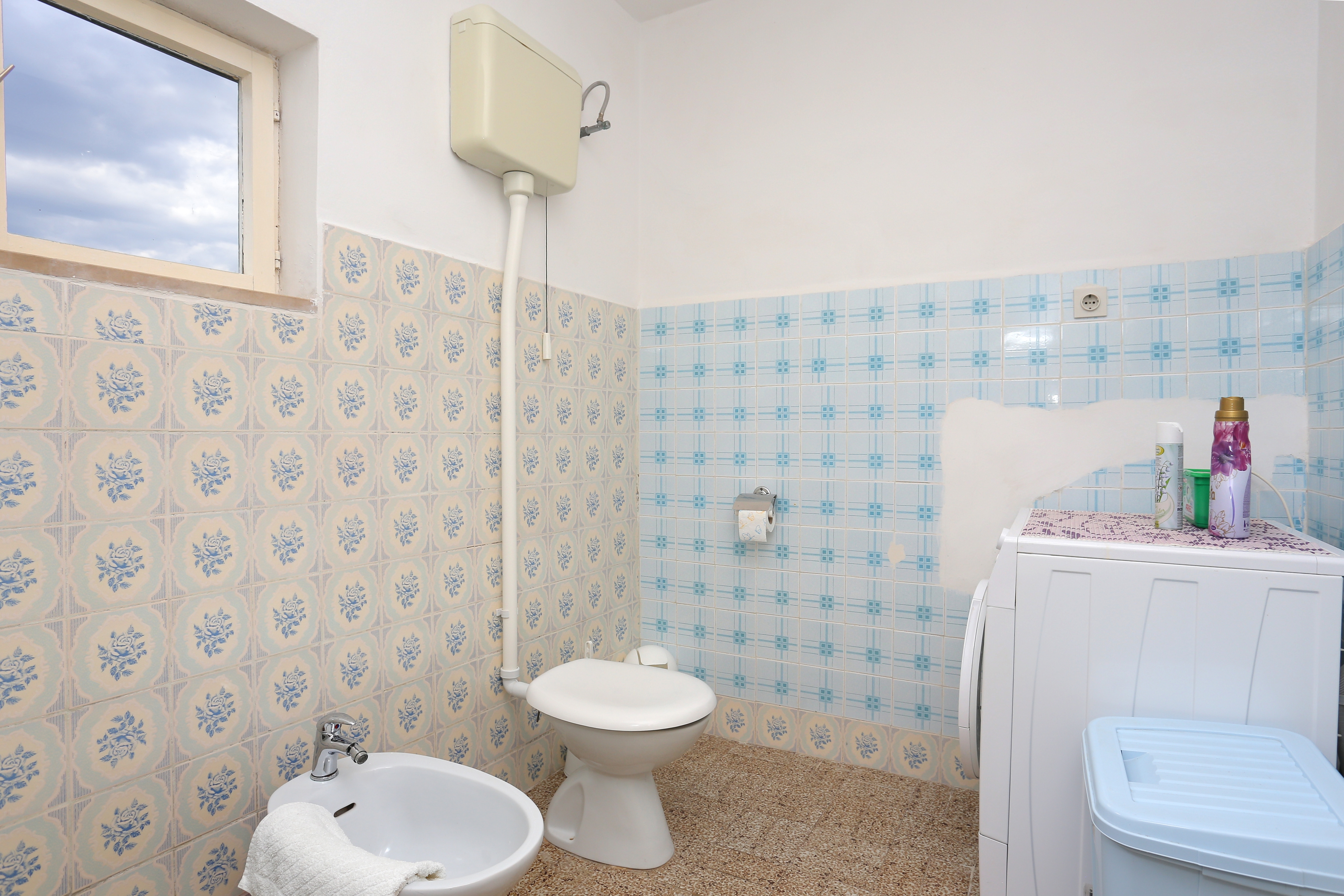 Two bedroom apartment with terrace and sea view Vinišće, Trogir  A-a