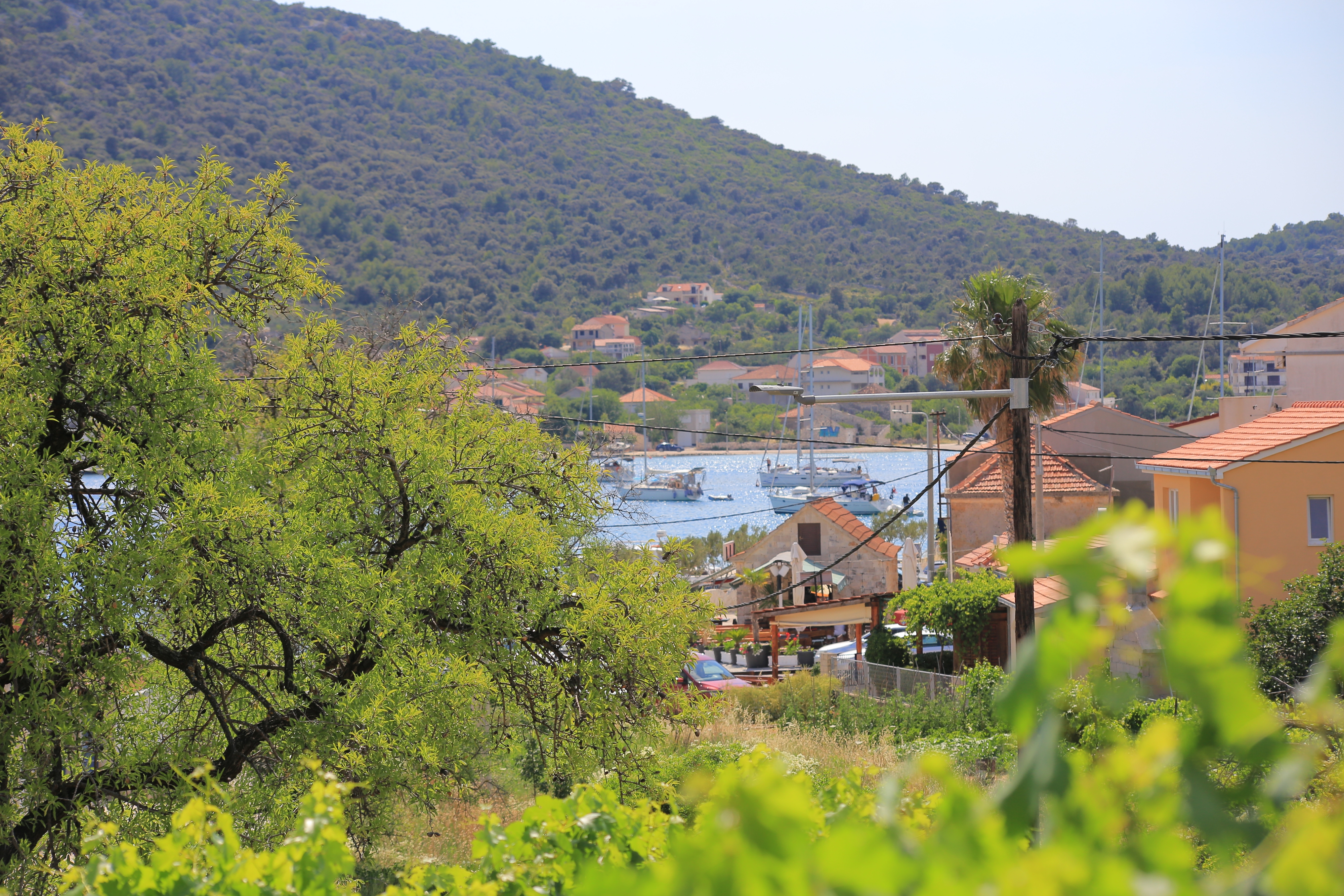 Two bedroom apartment with terrace and sea view Vinišće, Trogir  A-a