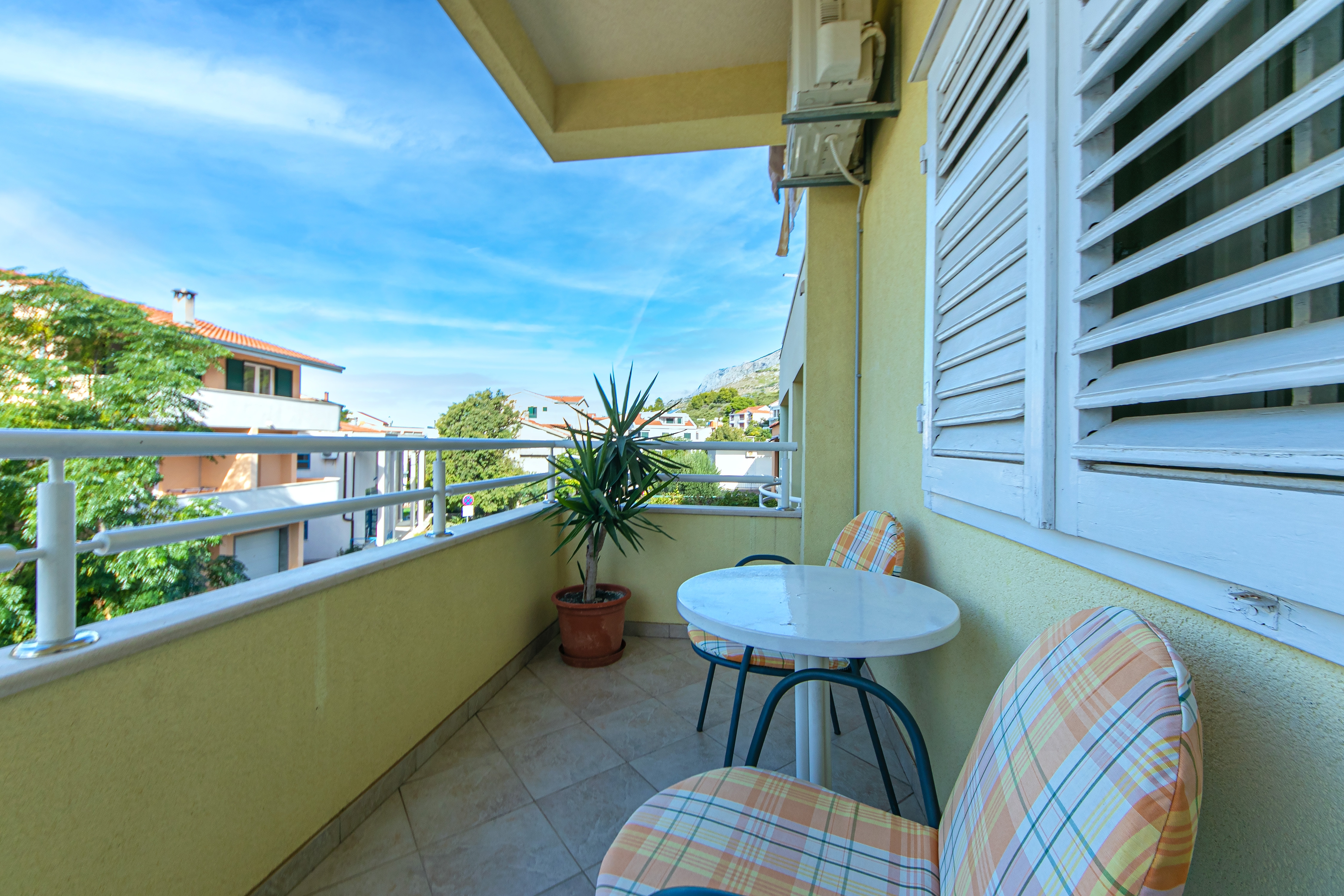 Three bedroom apartment with terrace Tučepi, Makarska  A-a