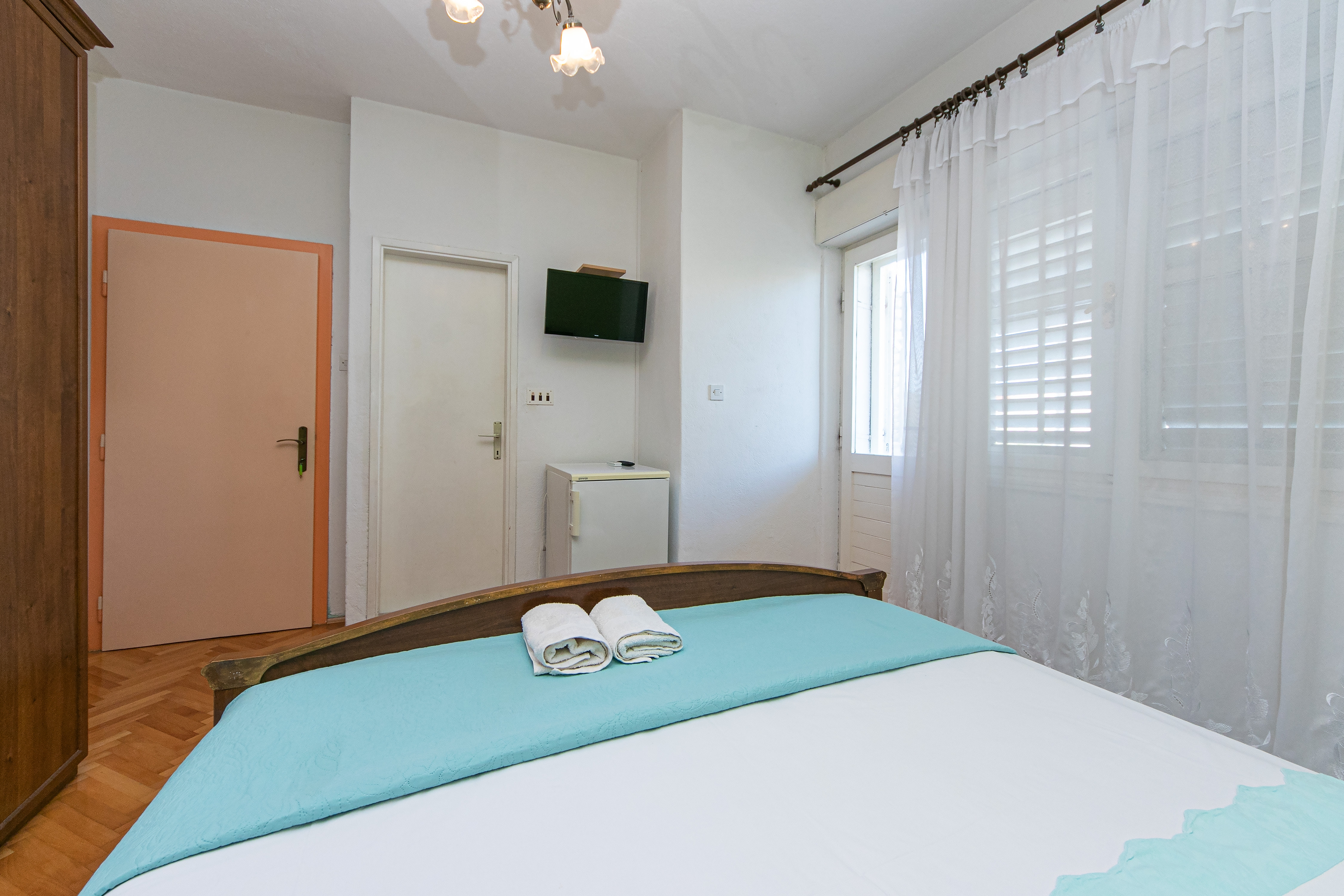 Three bedroom apartment with terrace Tučepi, Makarska  A-a