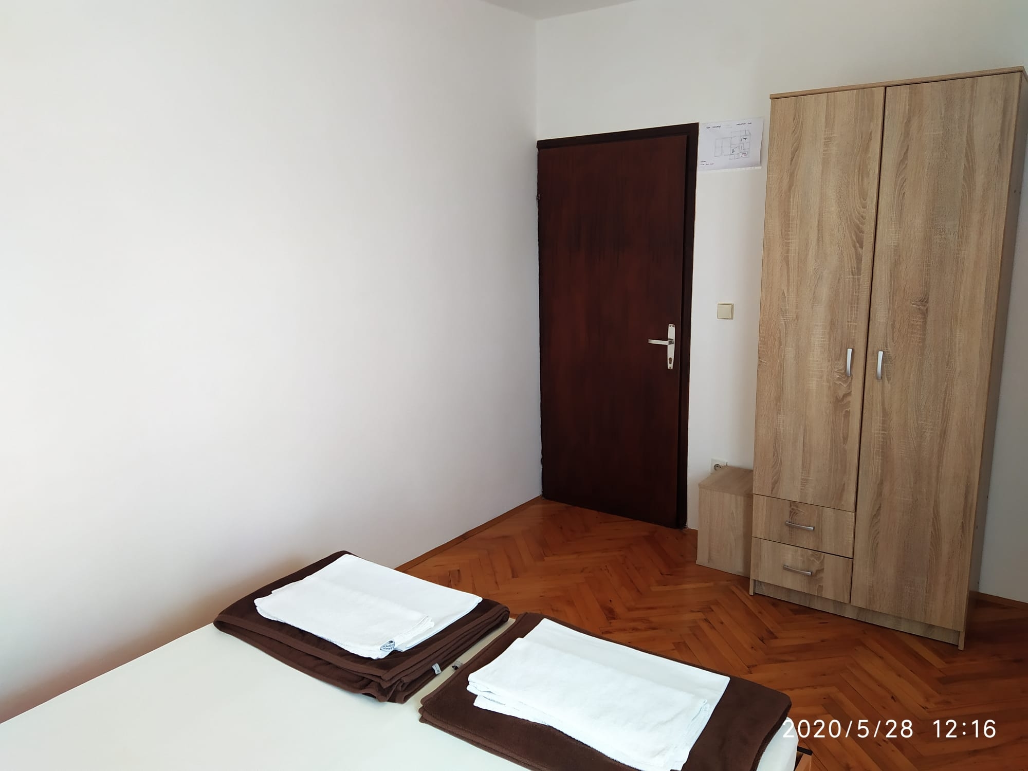 Room with terrace and sea view Novi Vinodolski (S-19860-a)