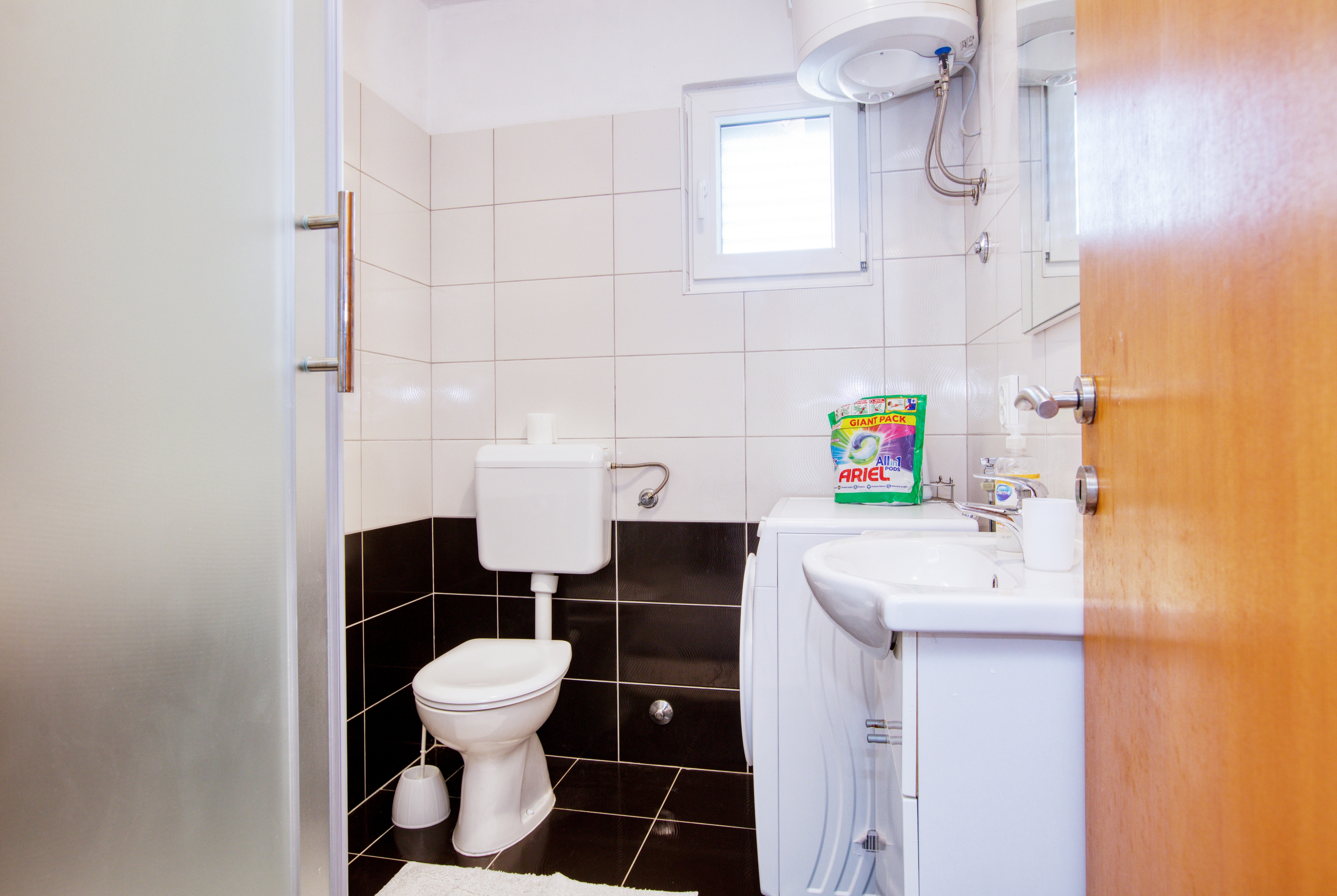 Three bedroom apartment near beach Šparadići, Šibenik  A-c