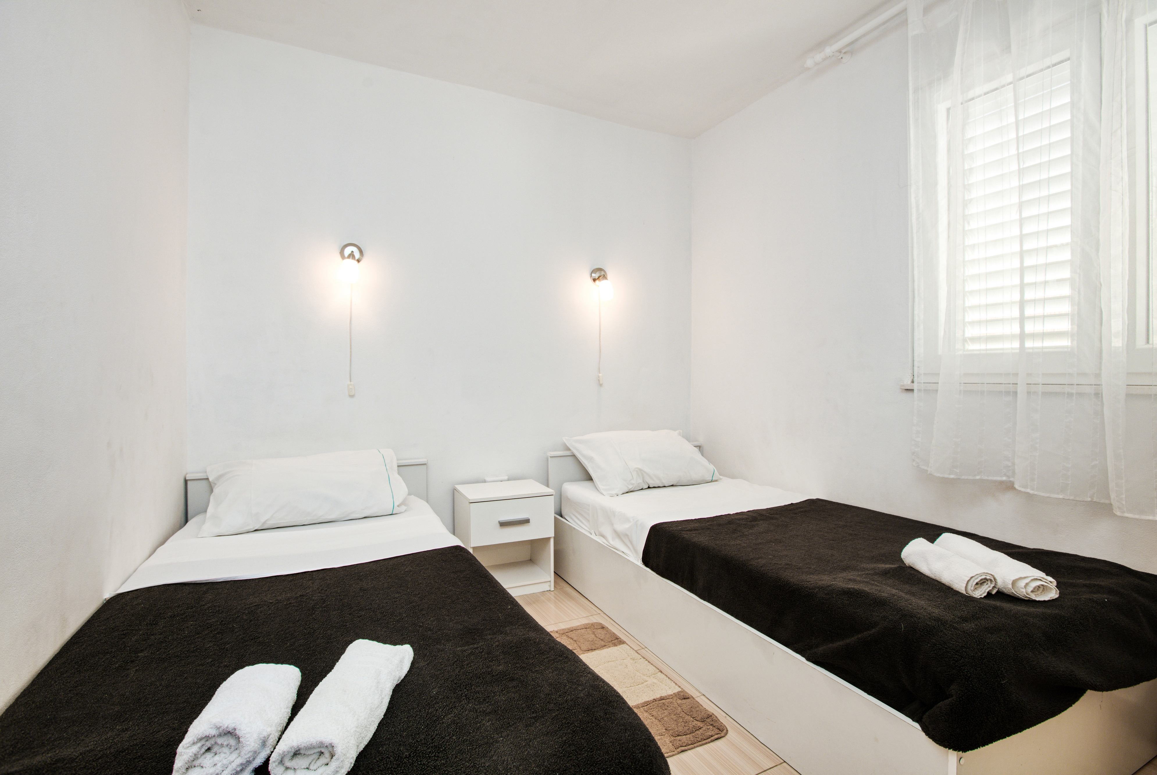 Three bedroom apartment near beach Šparadići, Šibenik  A-c