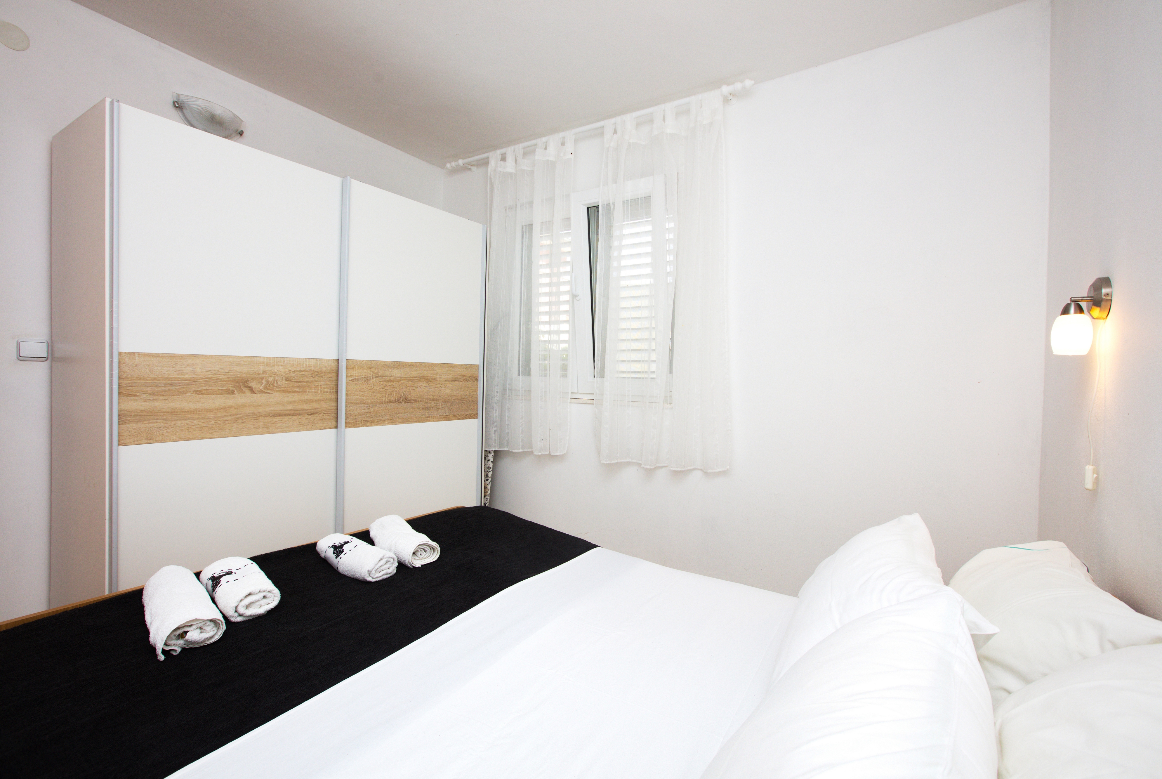 Three bedroom apartment near beach Šparadići, Šibenik  A-c