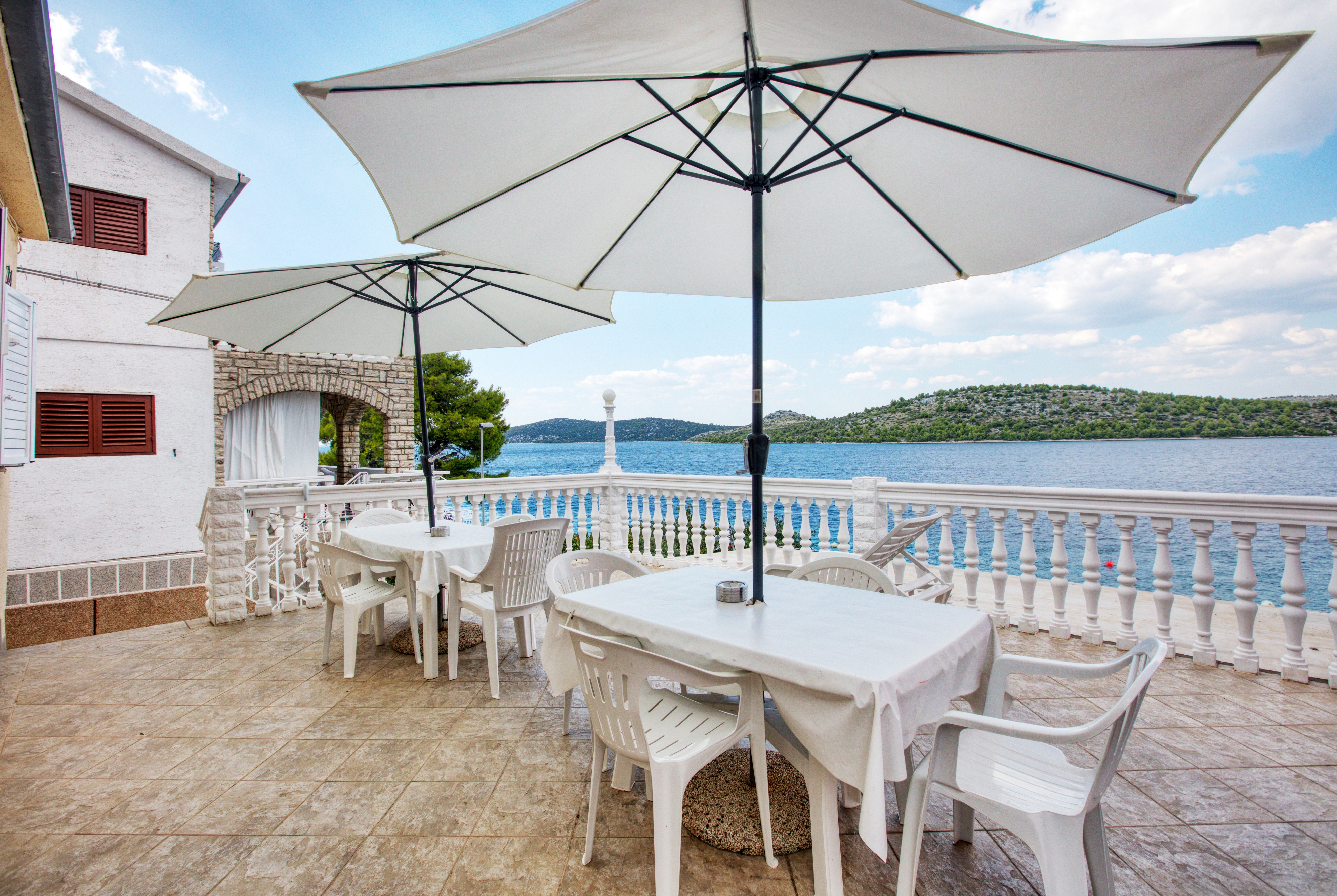 Three bedroom apartment near beach Šparadići, Šibenik  A-c