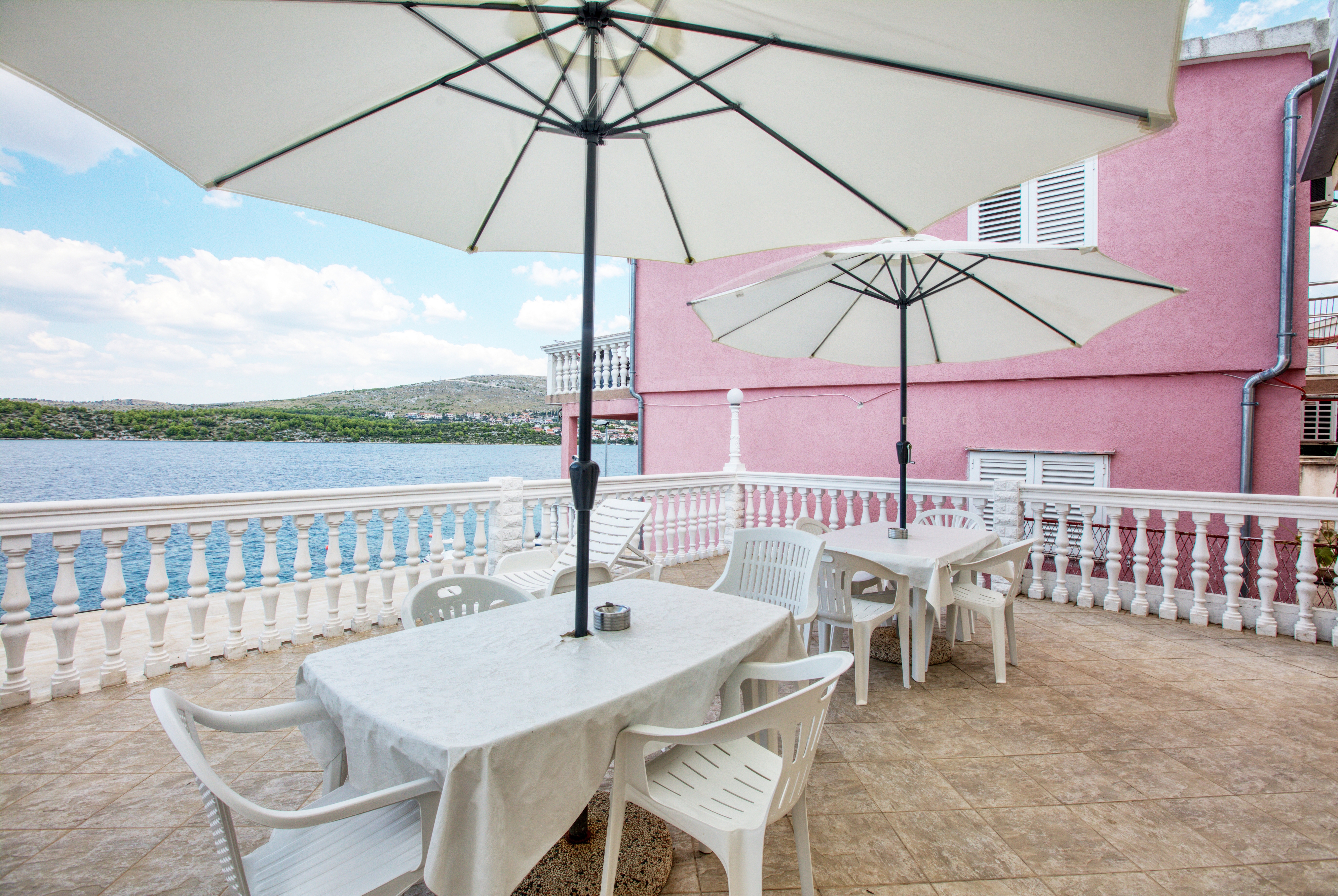 Three bedroom apartment near beach Šparadići, Šibenik  A-c