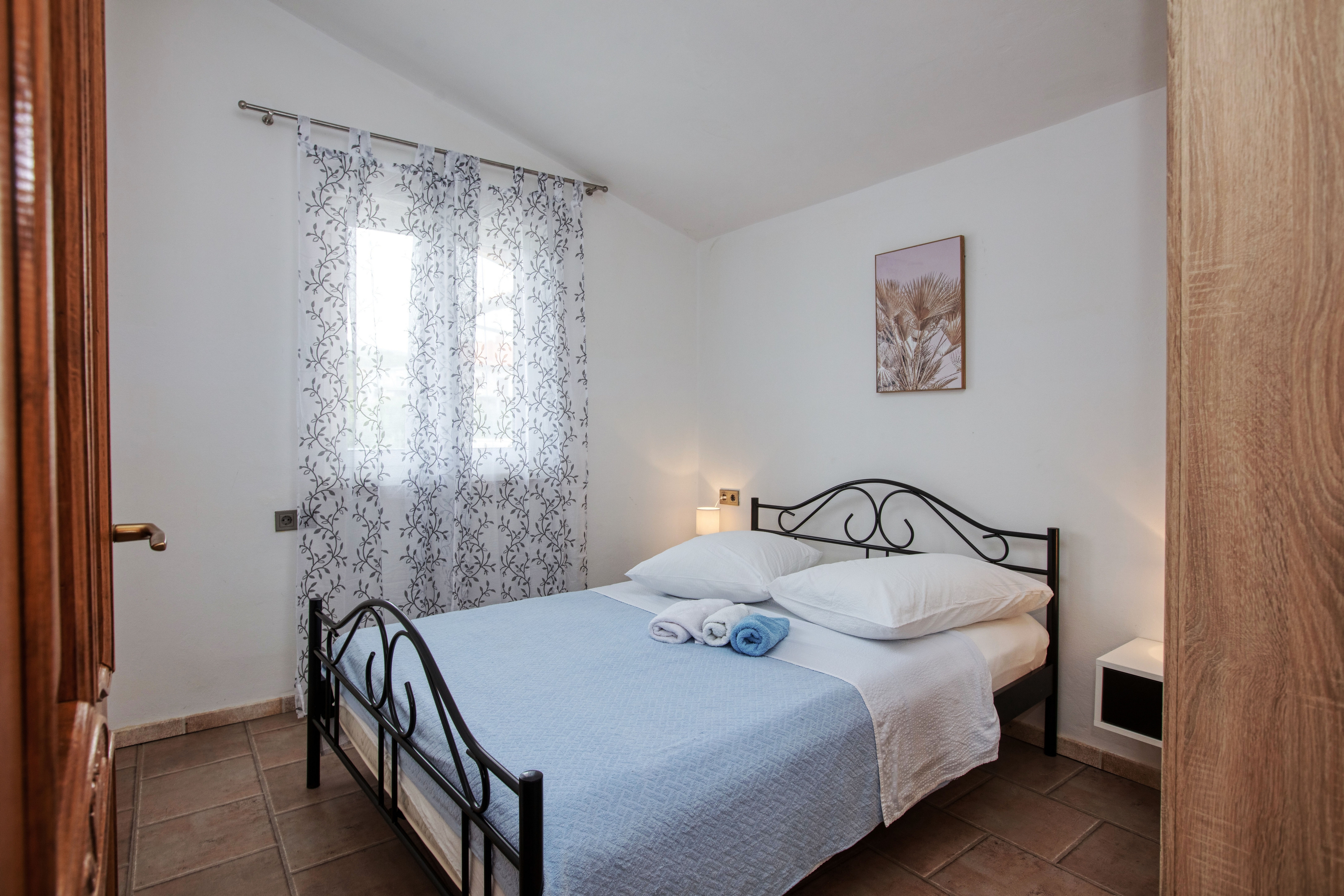 Comfortable and spacious house with terrace Stupin Čeline, Rogoznica (K-19871) Comfortable and spacious house with terrace Stupin Čeline, Rogoznica (K-19871)