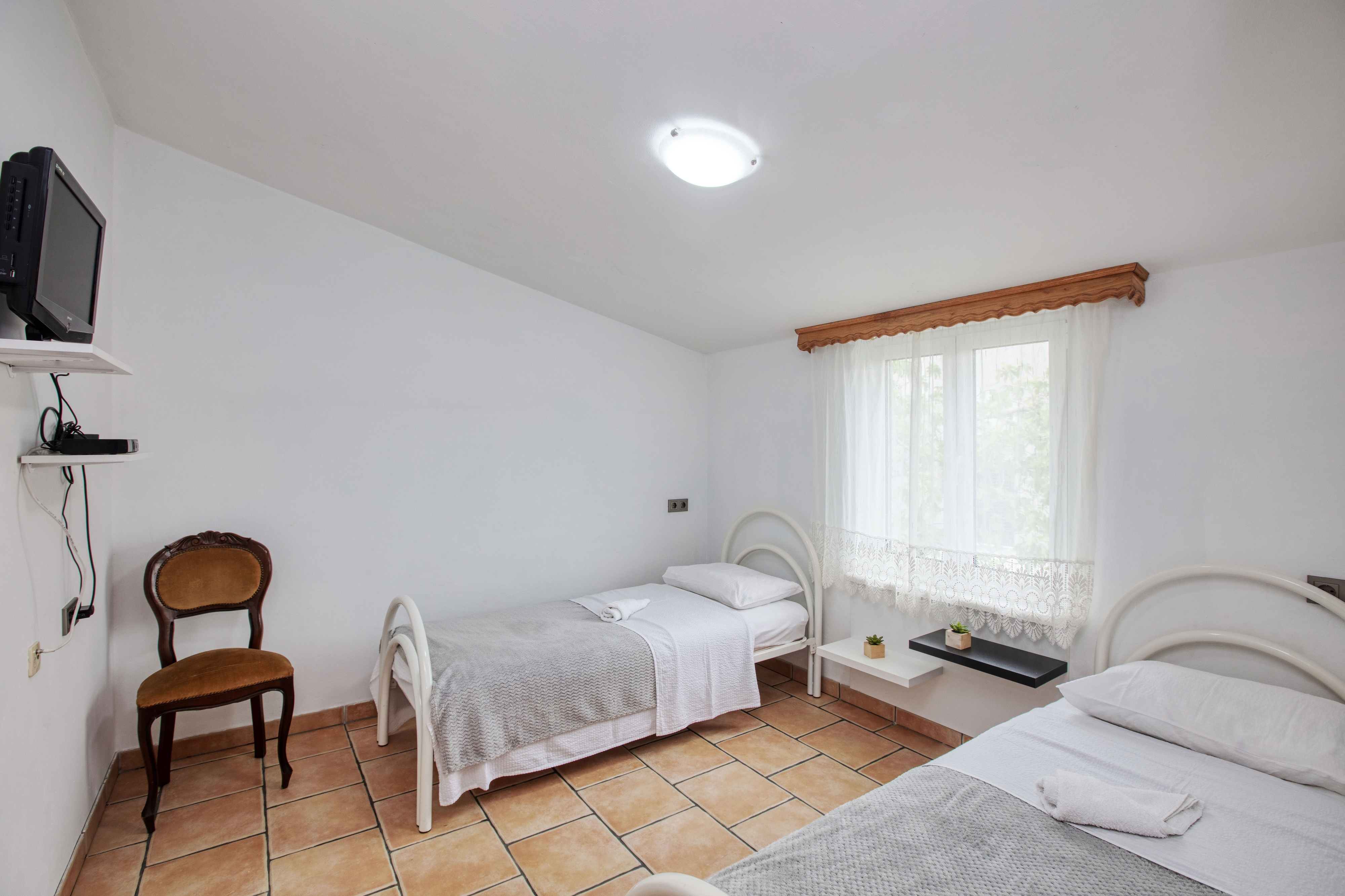Comfortable and spacious house with terrace Stupin Čeline, Rogoznica  K
