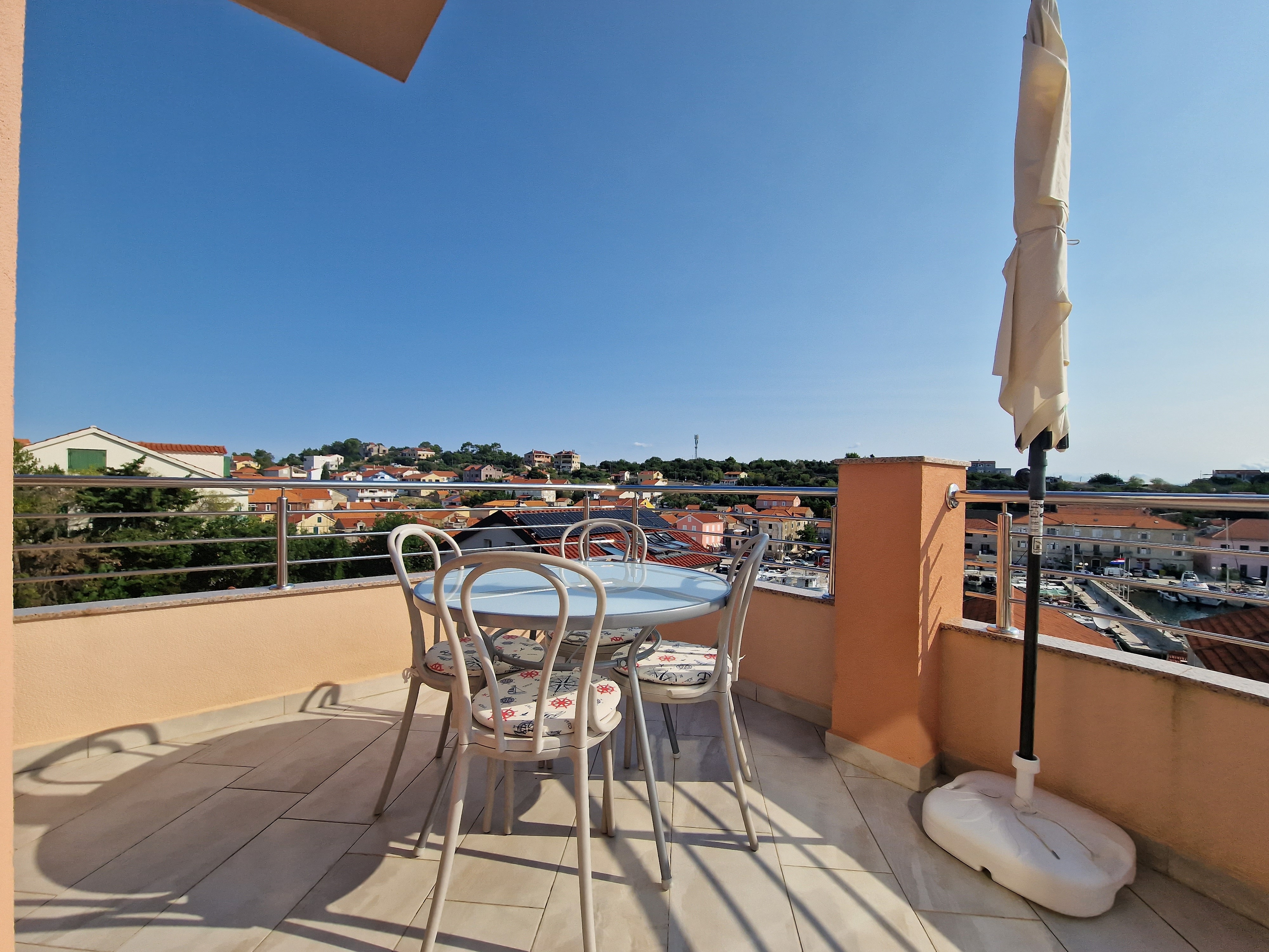 Two bedroom apartment with terrace and sea view Sali, Dugi otok  A-a