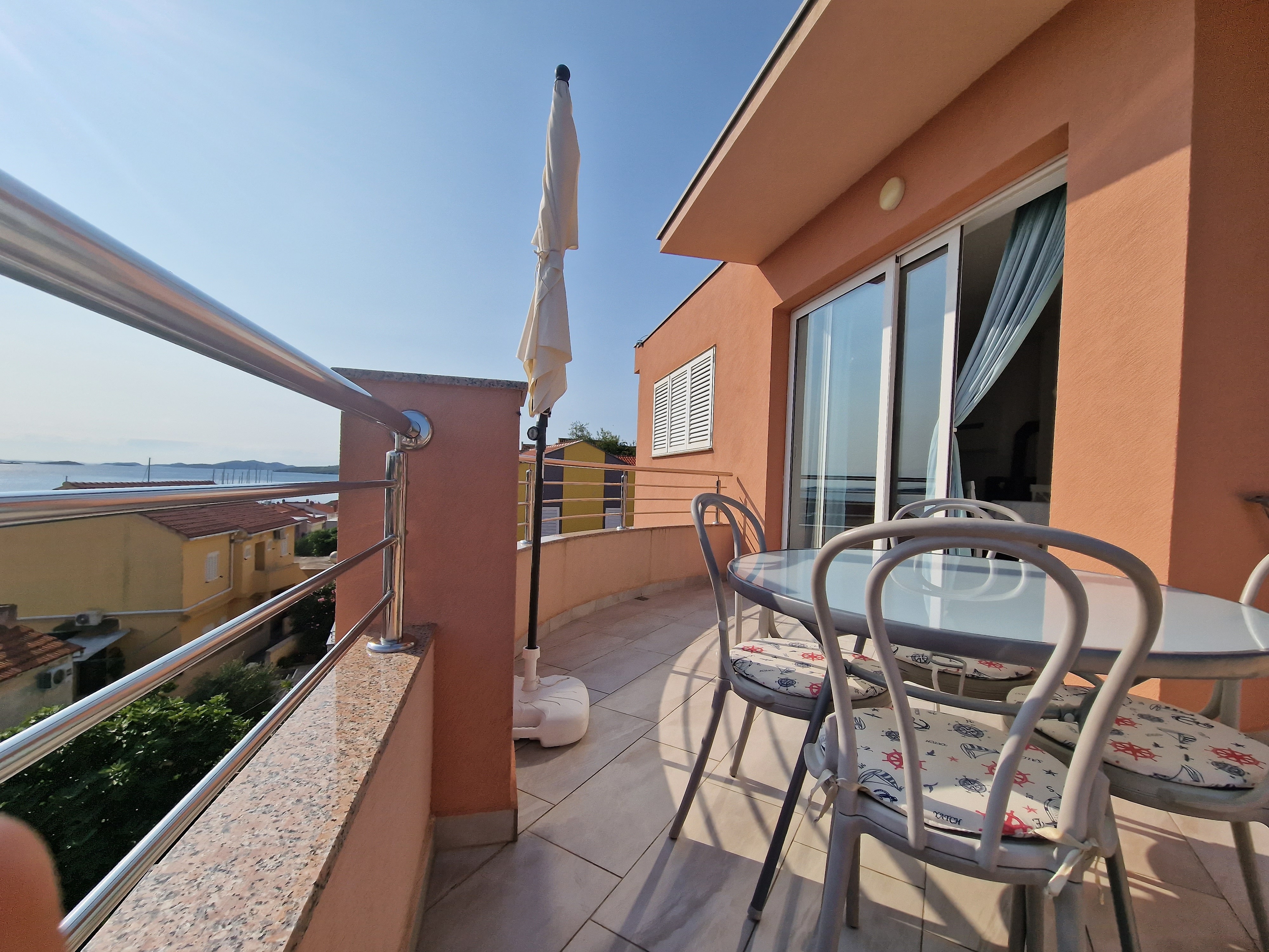 Two bedroom apartment with terrace and sea view Sali, Dugi otok  A-a