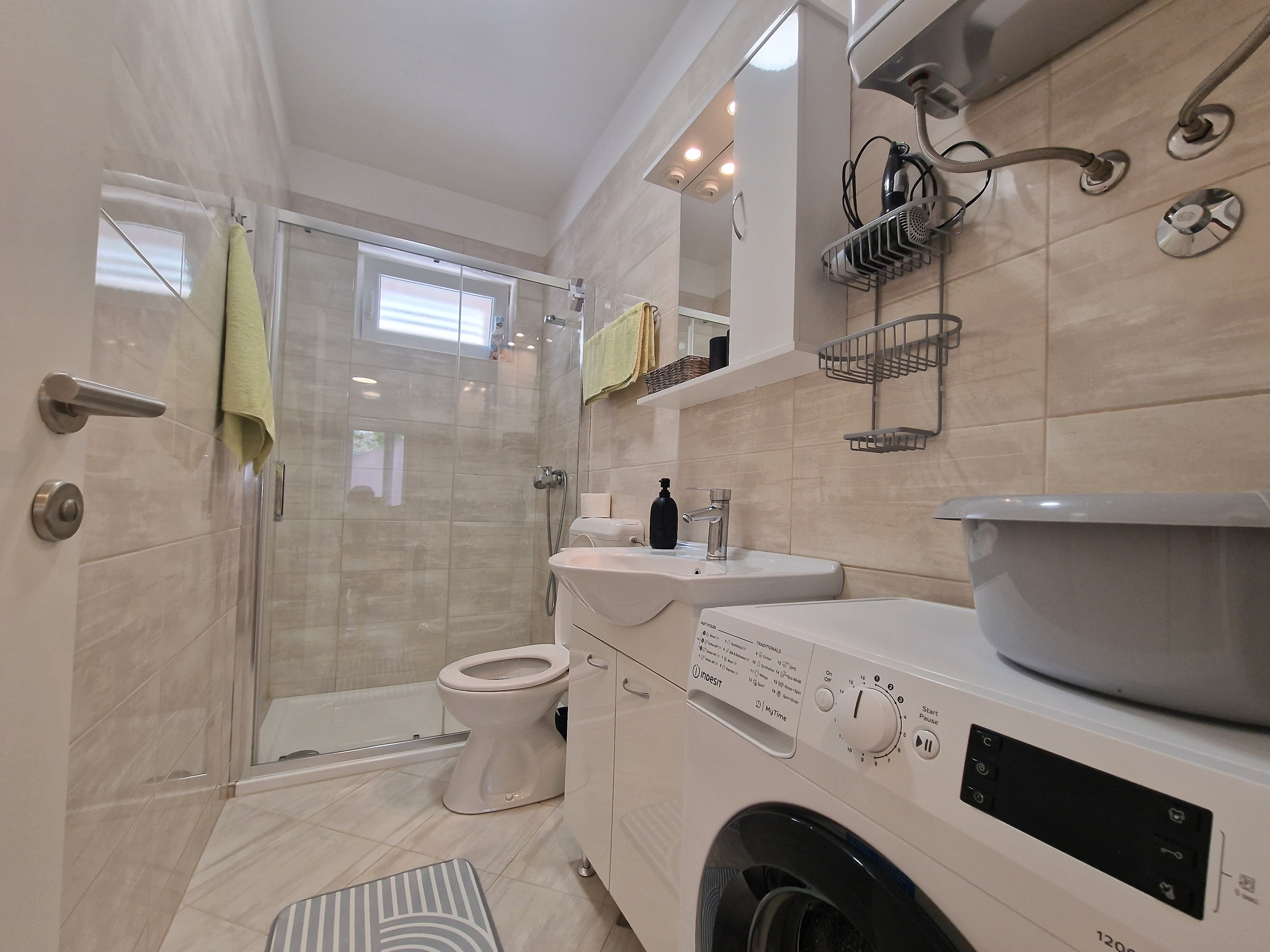 One bedroom apartment with terrace Sali, Dugi otok  A-b