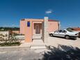 Sali, Dugi otok, Parking 19880 - Appartement à proximité de la mer avec une plage de galets.