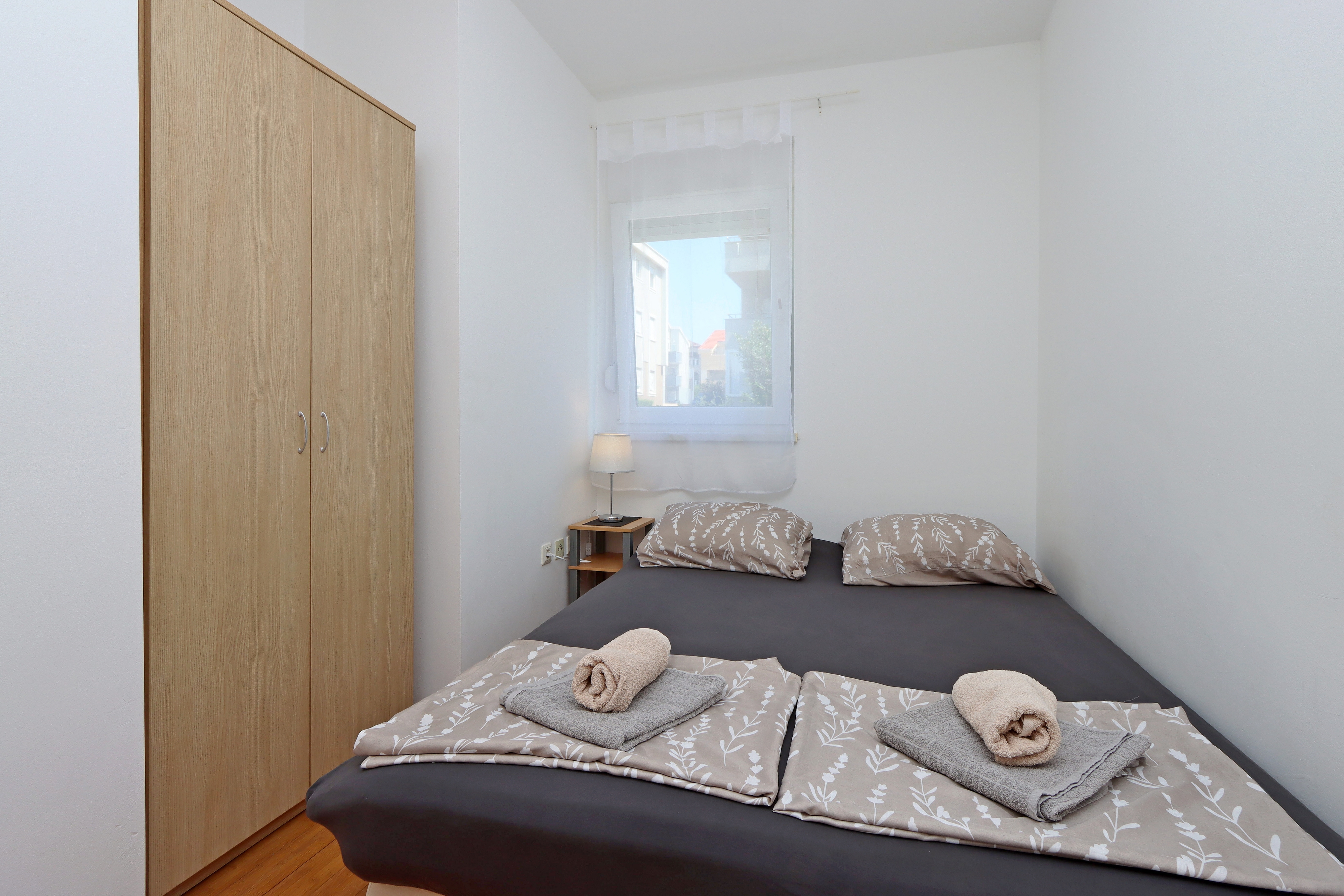 Two bedroom apartment with terrace Novalja, Pag  A-a