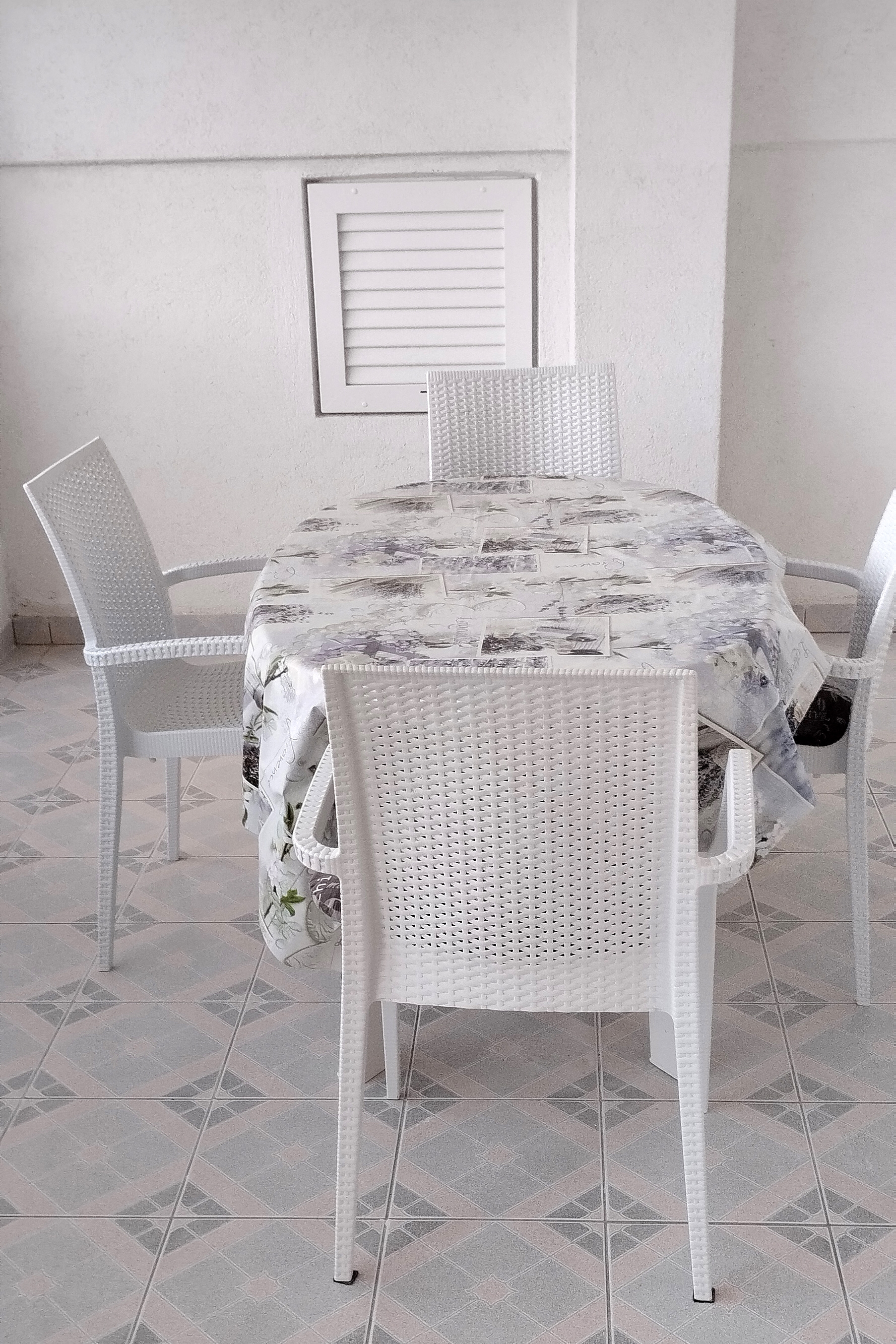 One bedroom apartment with terrace and sea view Lopar, Rab  A-f