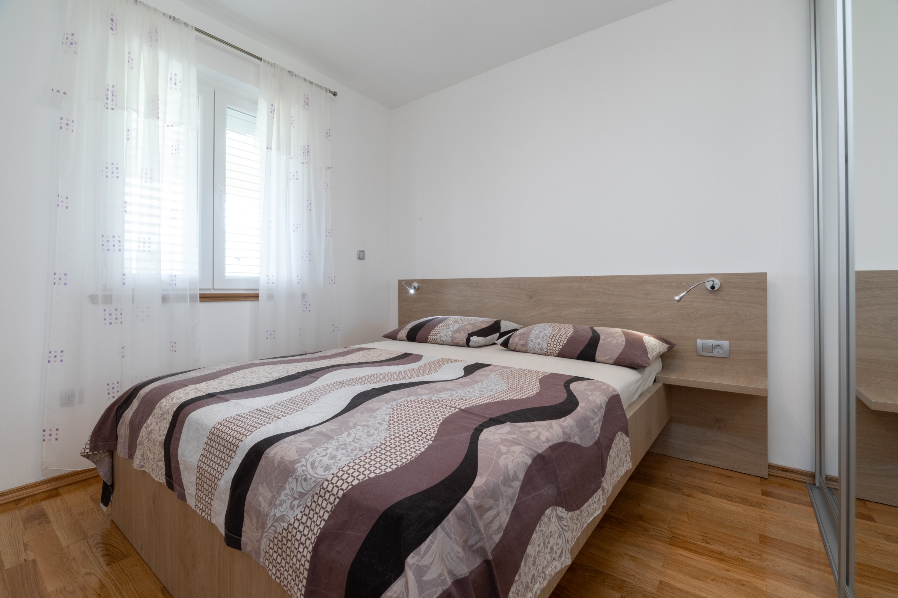 Comfortable and spacious house with terrace and sea view Prižba, Korčula  K
