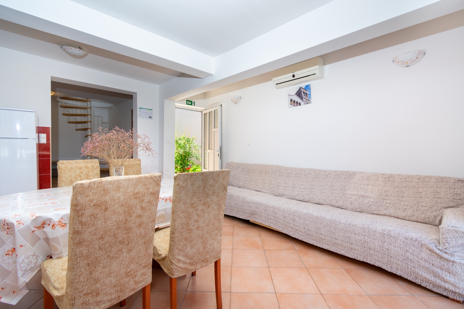 Two bedroom apartment with terrace and sea view Tkon, Pašman  A-a