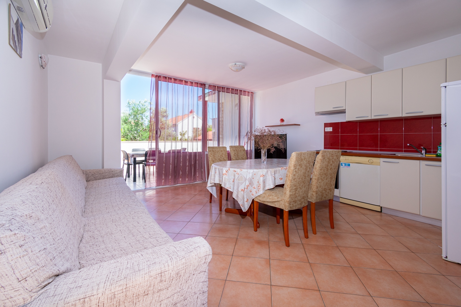 Two bedroom apartment with terrace and sea view Tkon, Pašman  A-a
