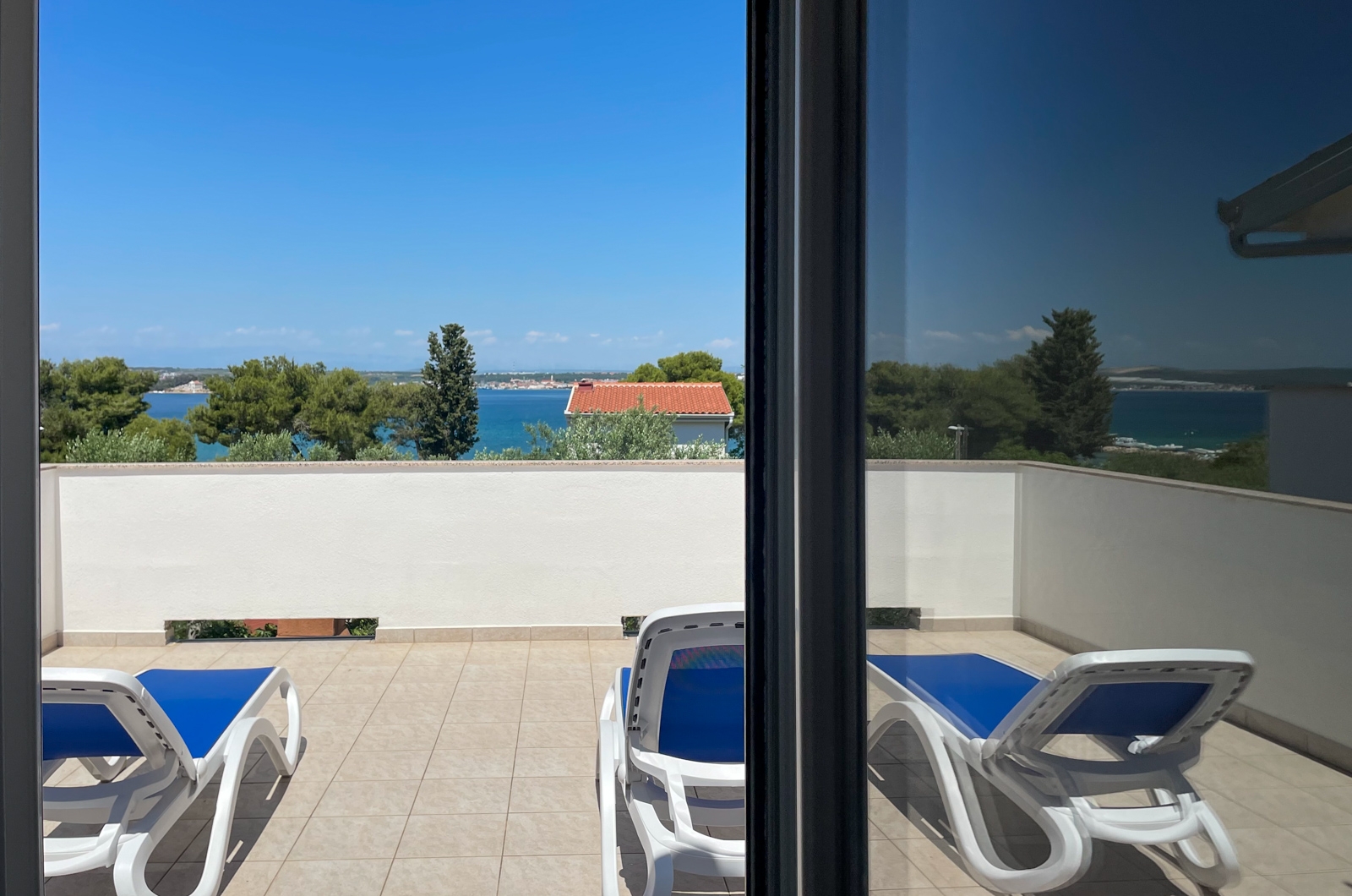 Two bedroom apartment with terrace and sea view Tkon, Pašman  A-a