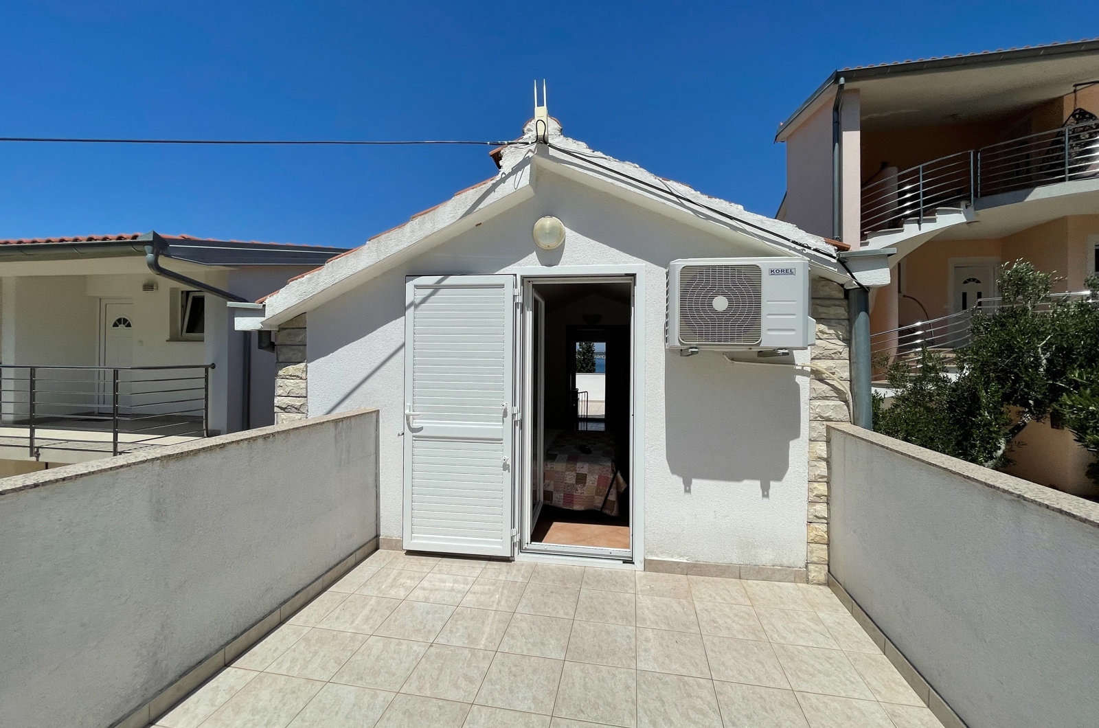 Two bedroom apartment with terrace and sea view Tkon, Pašman  A-a