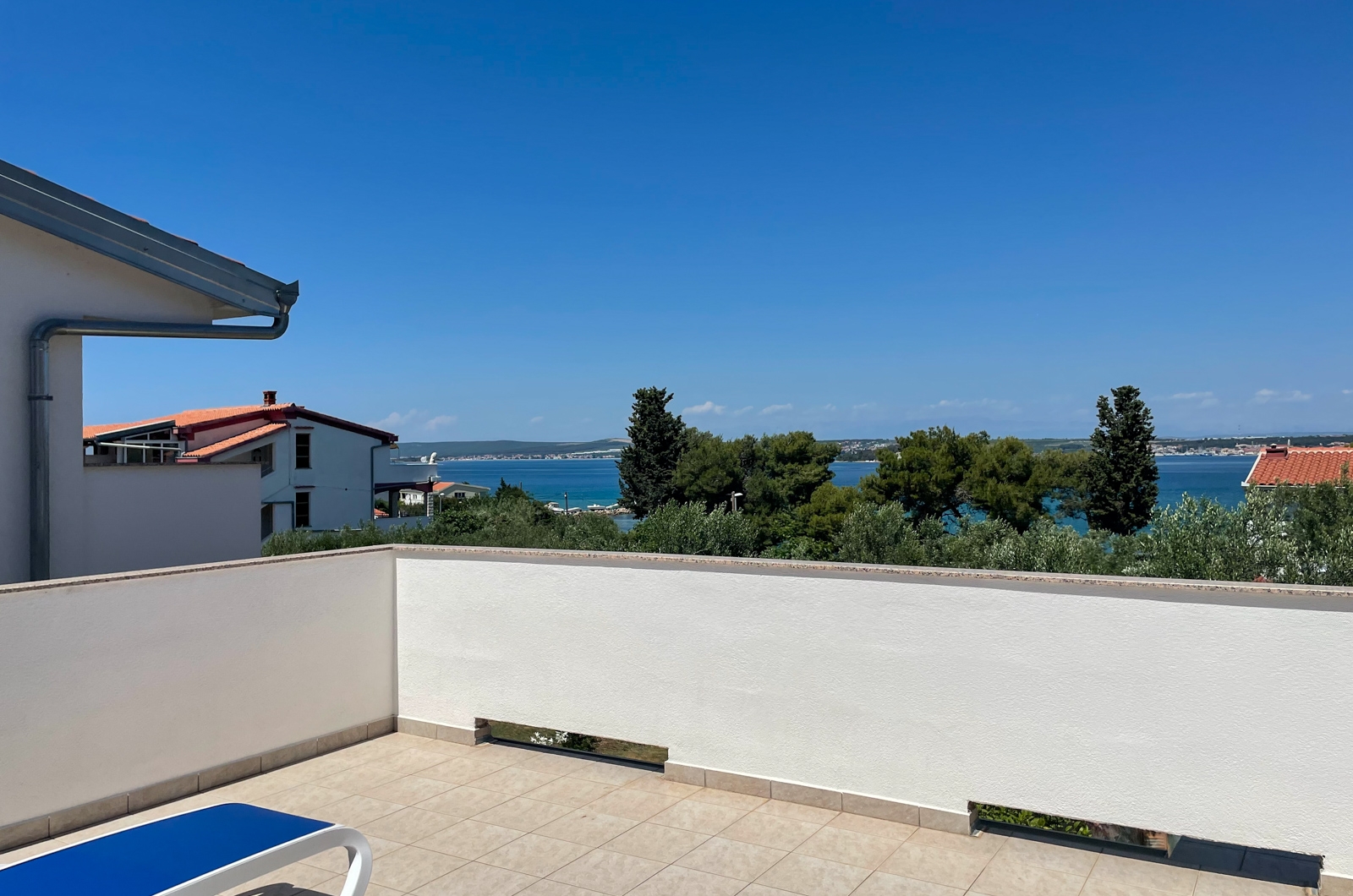 Two bedroom apartment with terrace and sea view Tkon, Pašman  A-a
