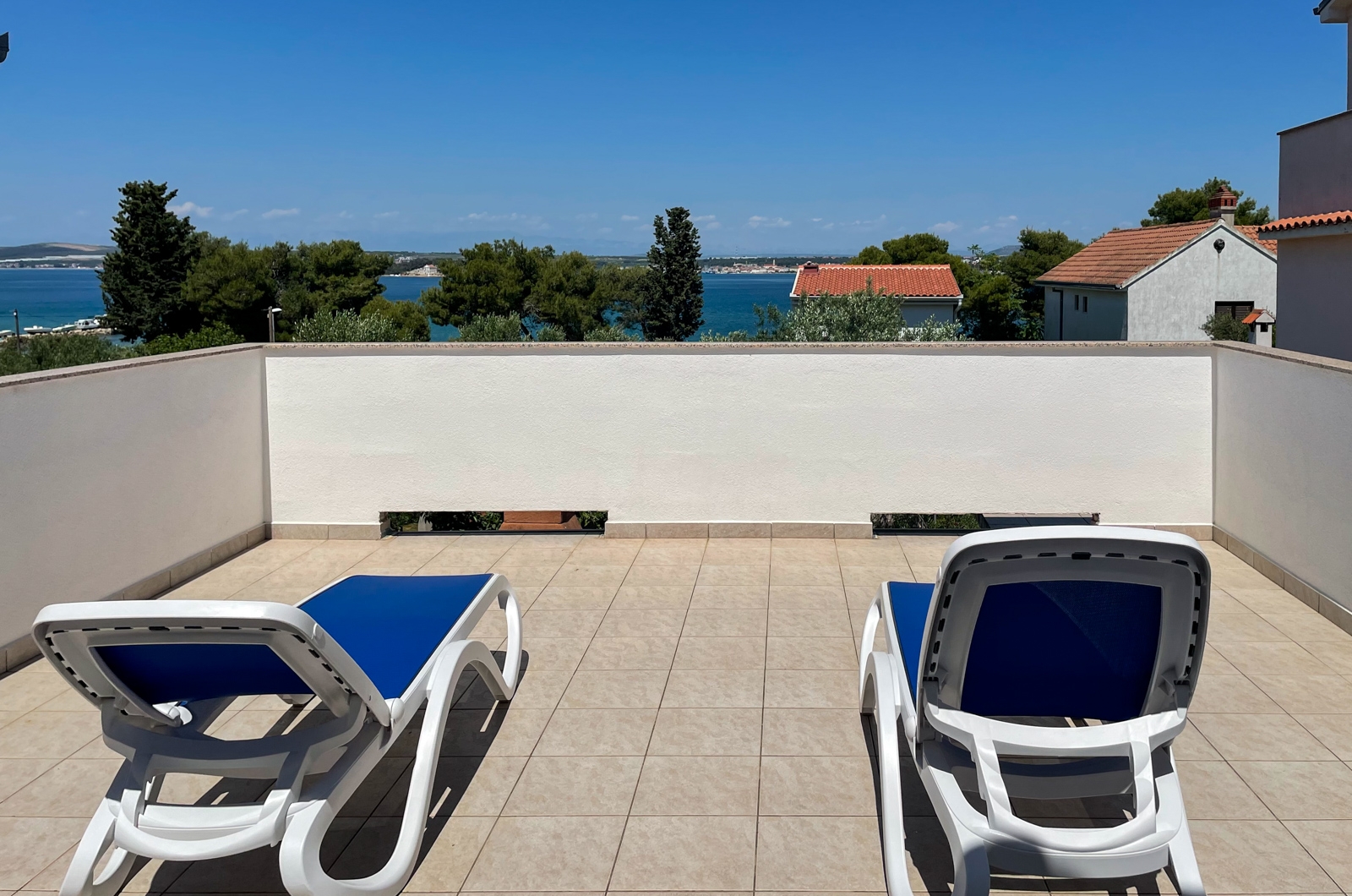 Two bedroom house with terrace and sea view Tkon, Pašman (K-19913) Two bedroom house with terrace and sea view Tkon, Pašman (K-19913)