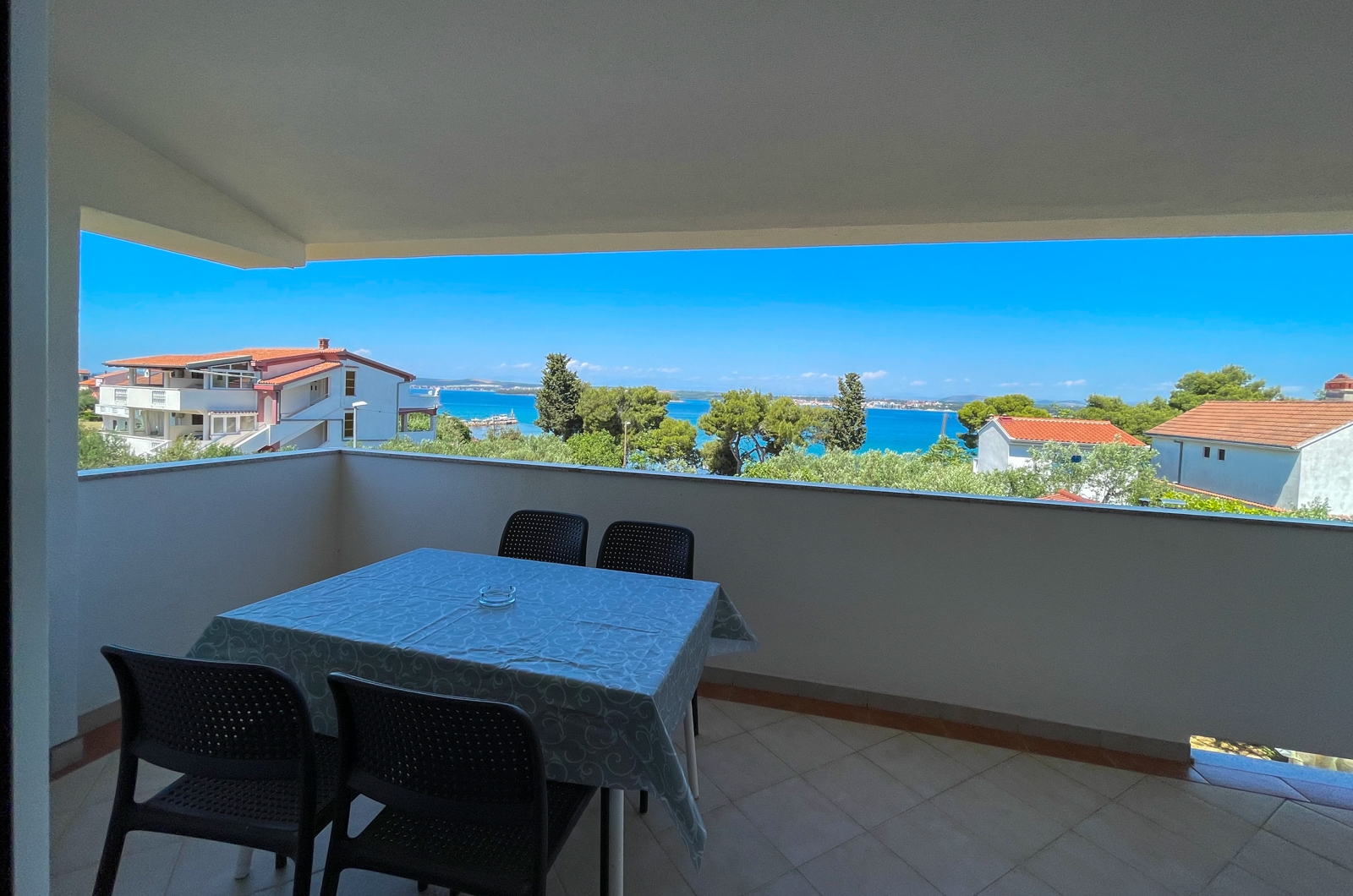 Two bedroom apartment with terrace and sea view Tkon, Pašman  A-a