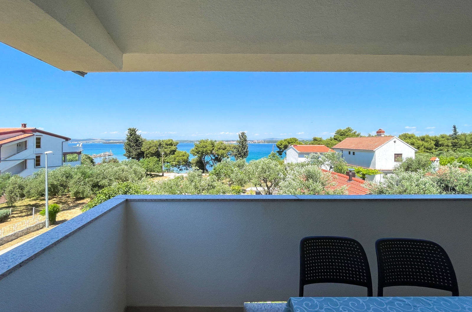Two bedroom apartment with terrace and sea view Tkon, Pašman  A-a