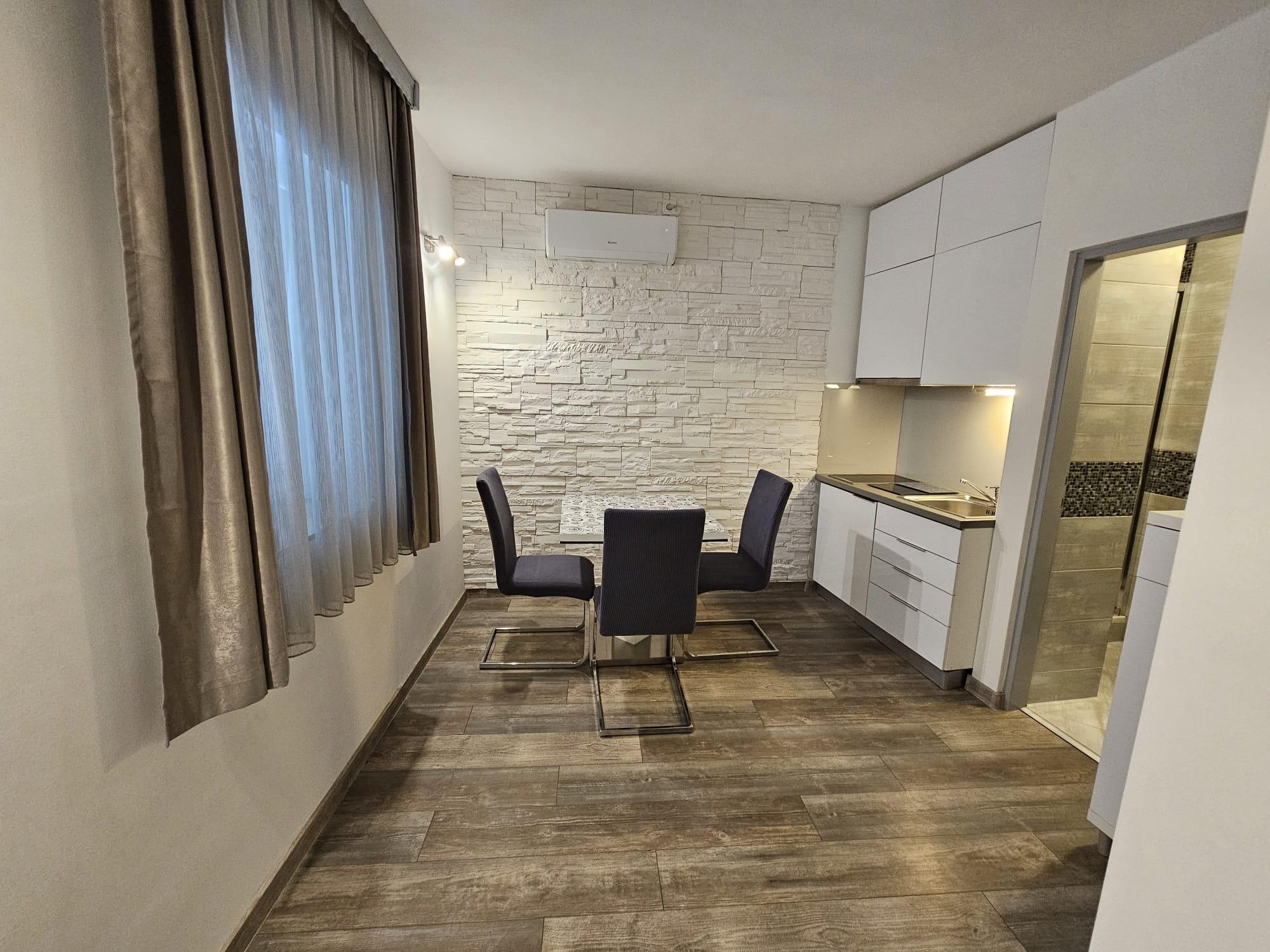 One bedroom apartment with balcony Vis (A-19923-a) One bedroom apartment with balcony Vis (A-19923-a)