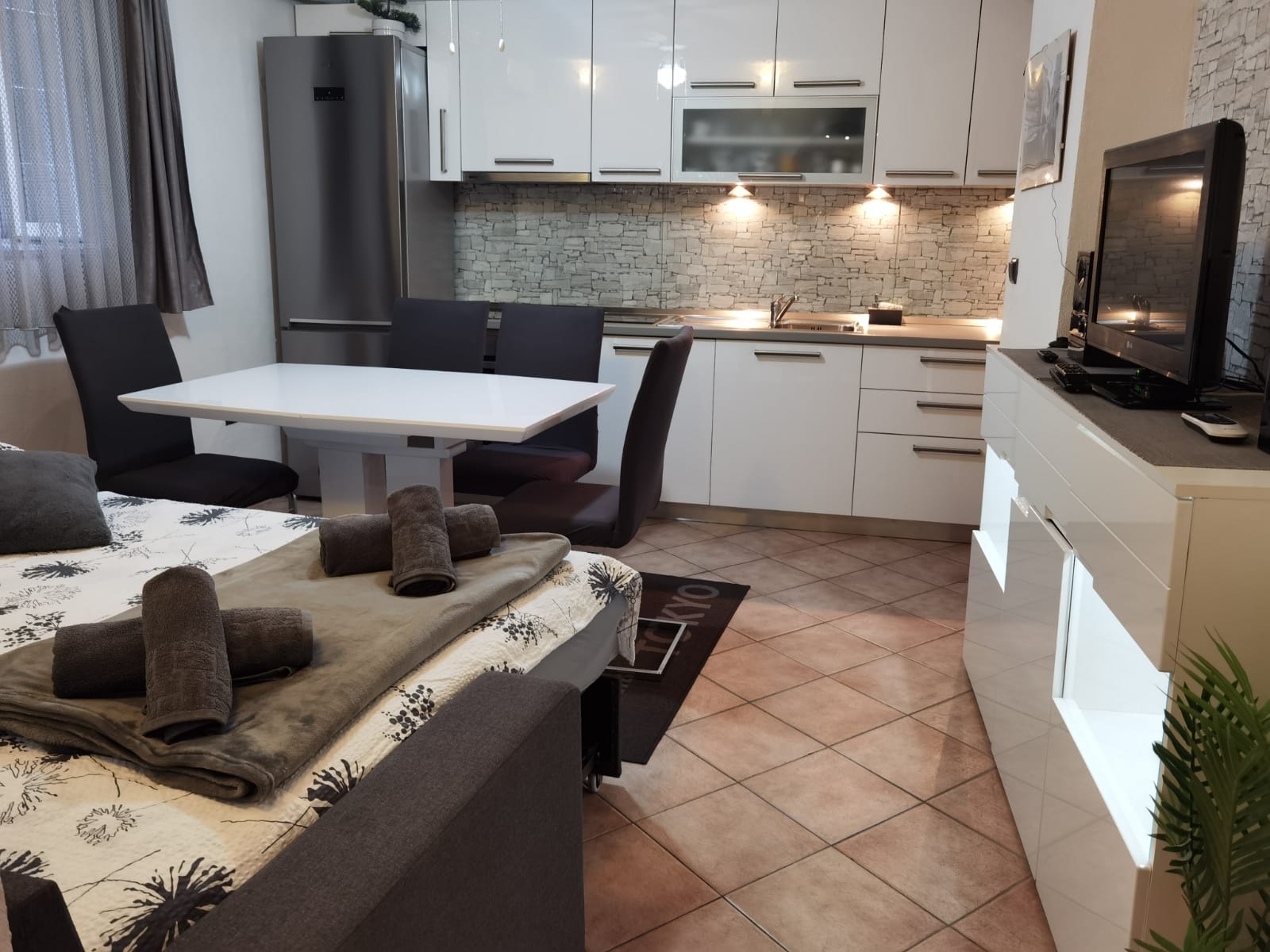 Studio flat with terrace Vis (AS-19923-a)