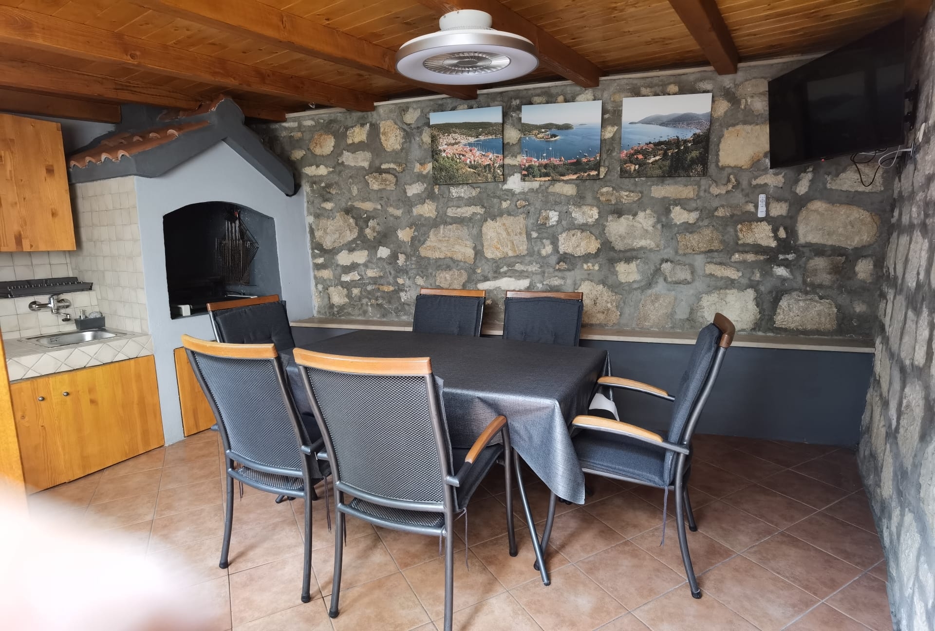 Studio flat with terrace Vis (AS-19923-a)