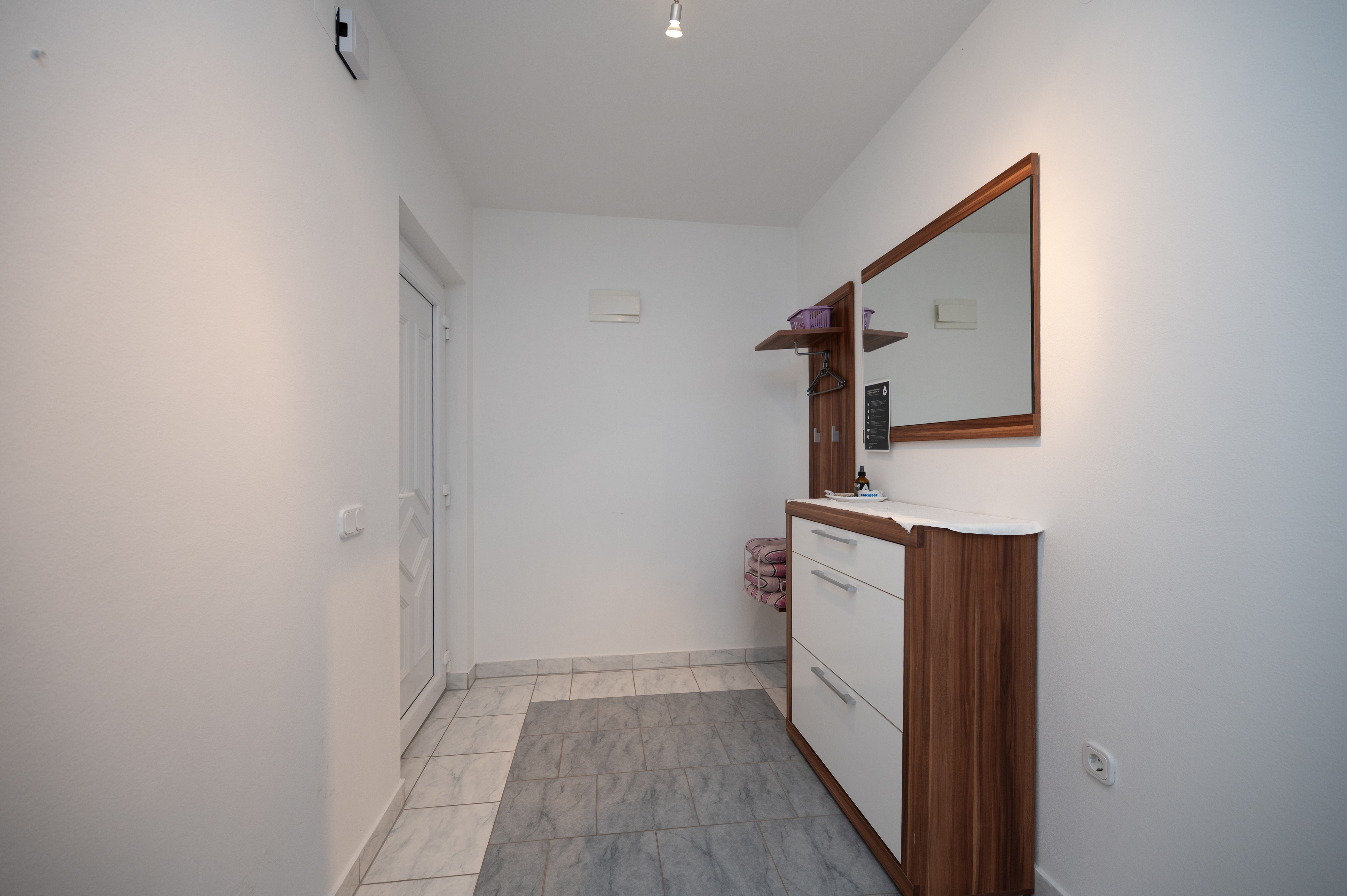 One bedroom apartment with balcony Bibinje, Zadar  A-b