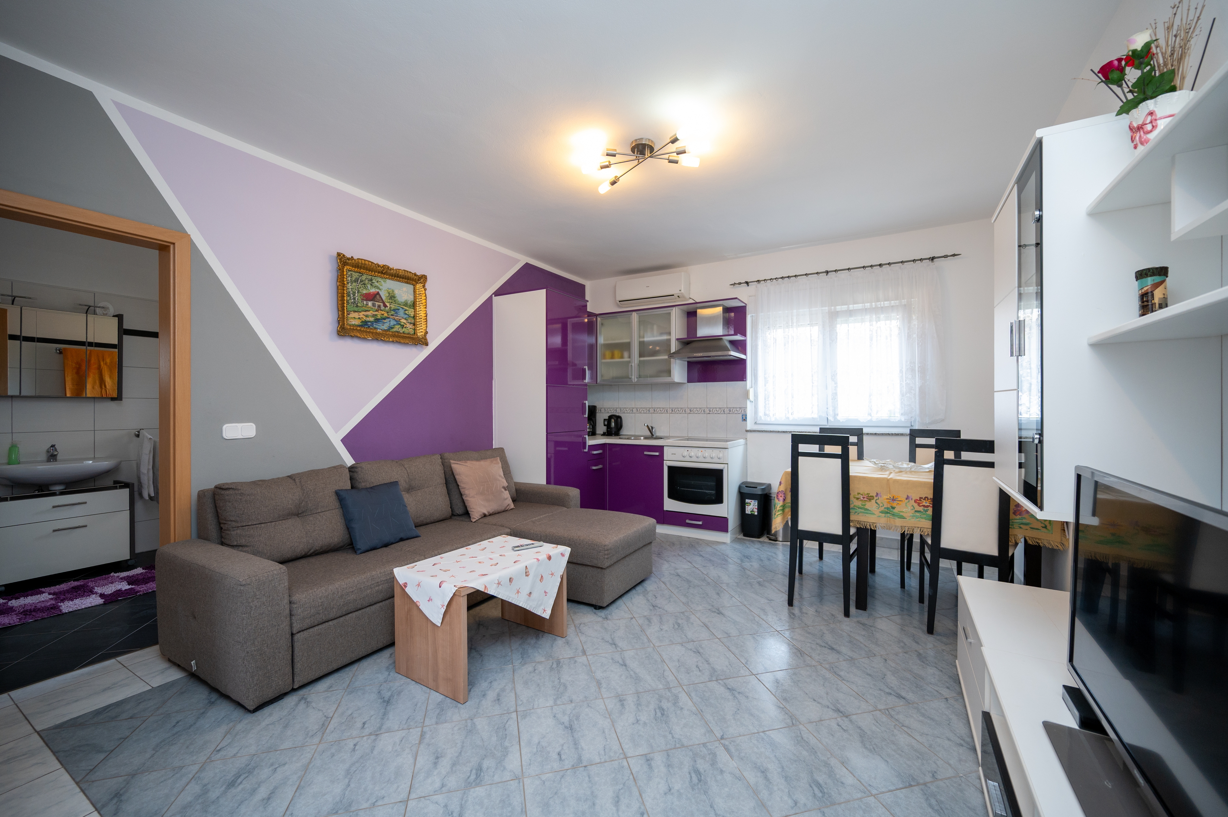 One bedroom apartment with balcony Bibinje, Zadar (A-19929-b) One bedroom apartment with balcony Bibinje, Zadar (A-19929-b)