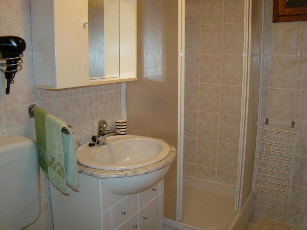 Four bedroom house with terrace Orlec, Cres  K
