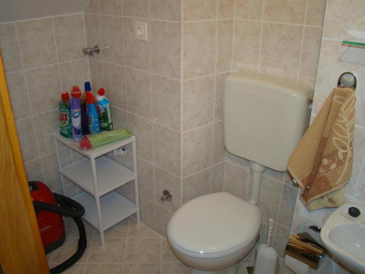 Four bedroom house with terrace Orlec, Cres  K