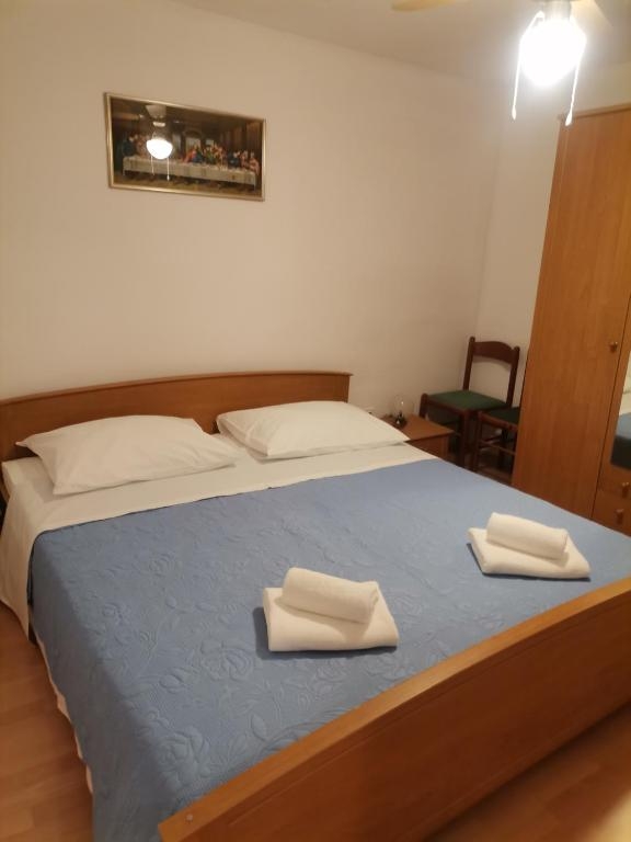 Four bedroom house with terrace Orlec, Cres  K