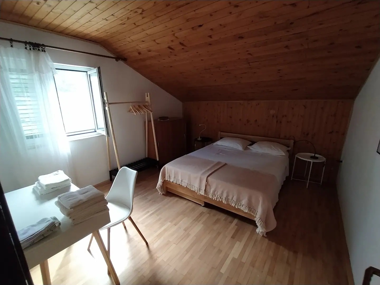 Three bedroom apartment with terrace and sea view Cove Vela Stiniva, Hvar (A-19951-a)