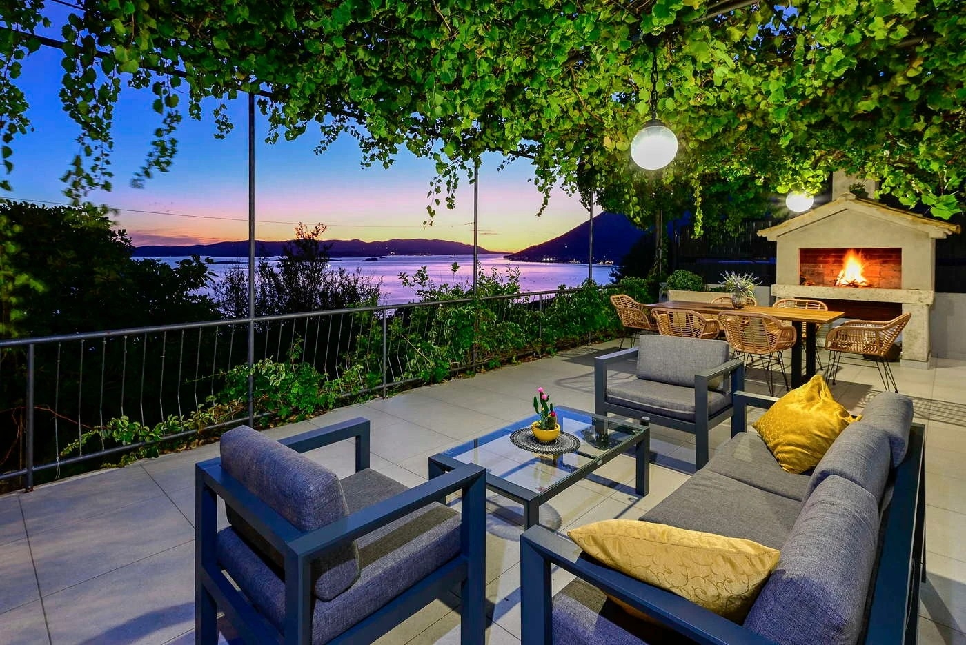 Two bedroom house with terrace and sea view Postup, Pelješac  K
