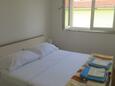 Спальня 2 Malinska, Спальня 2 в размещении типа apartment, WiFi.