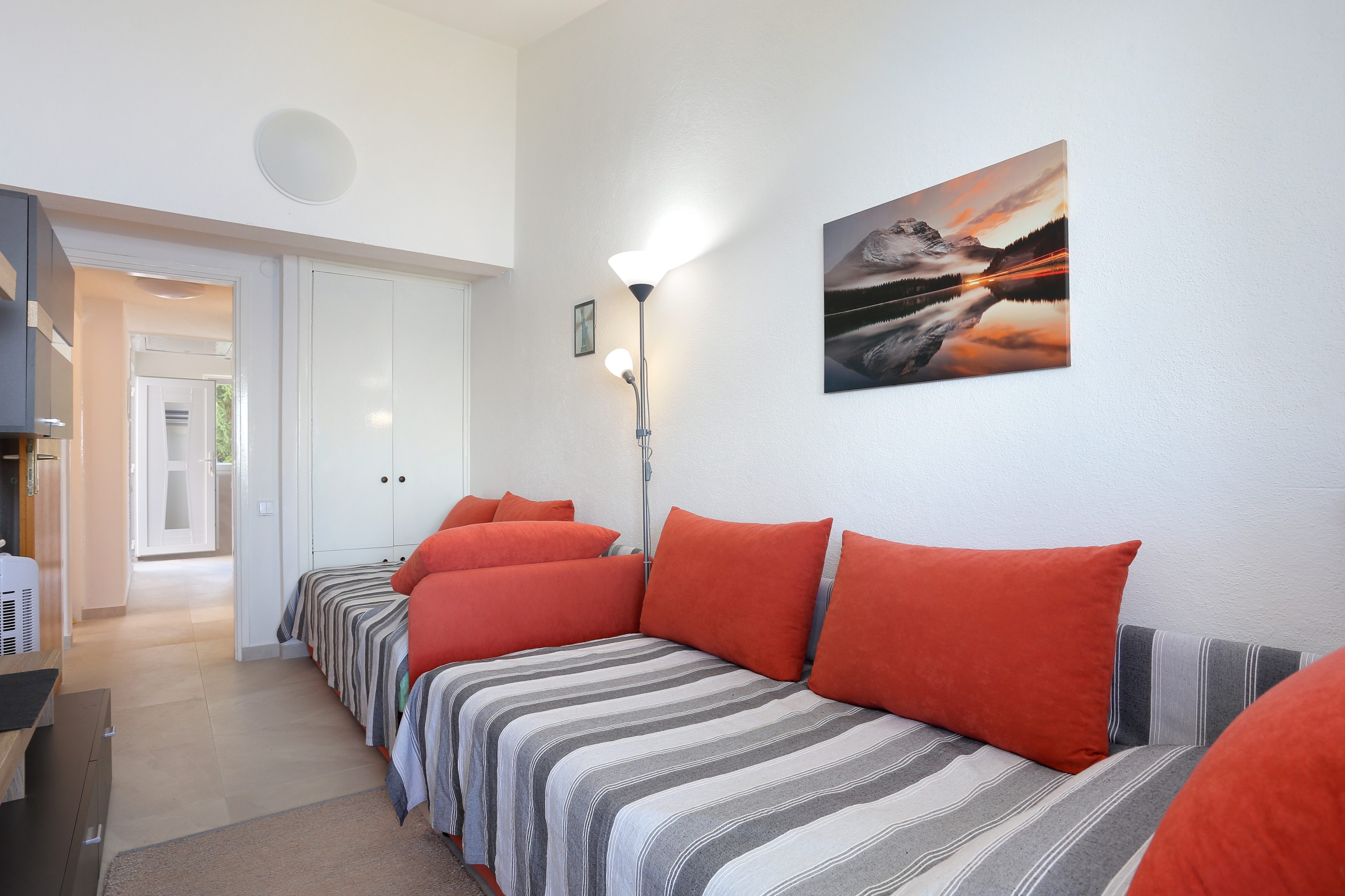 Two bedroom apartment near beach Okrug Donji, Čiovo  A-b
