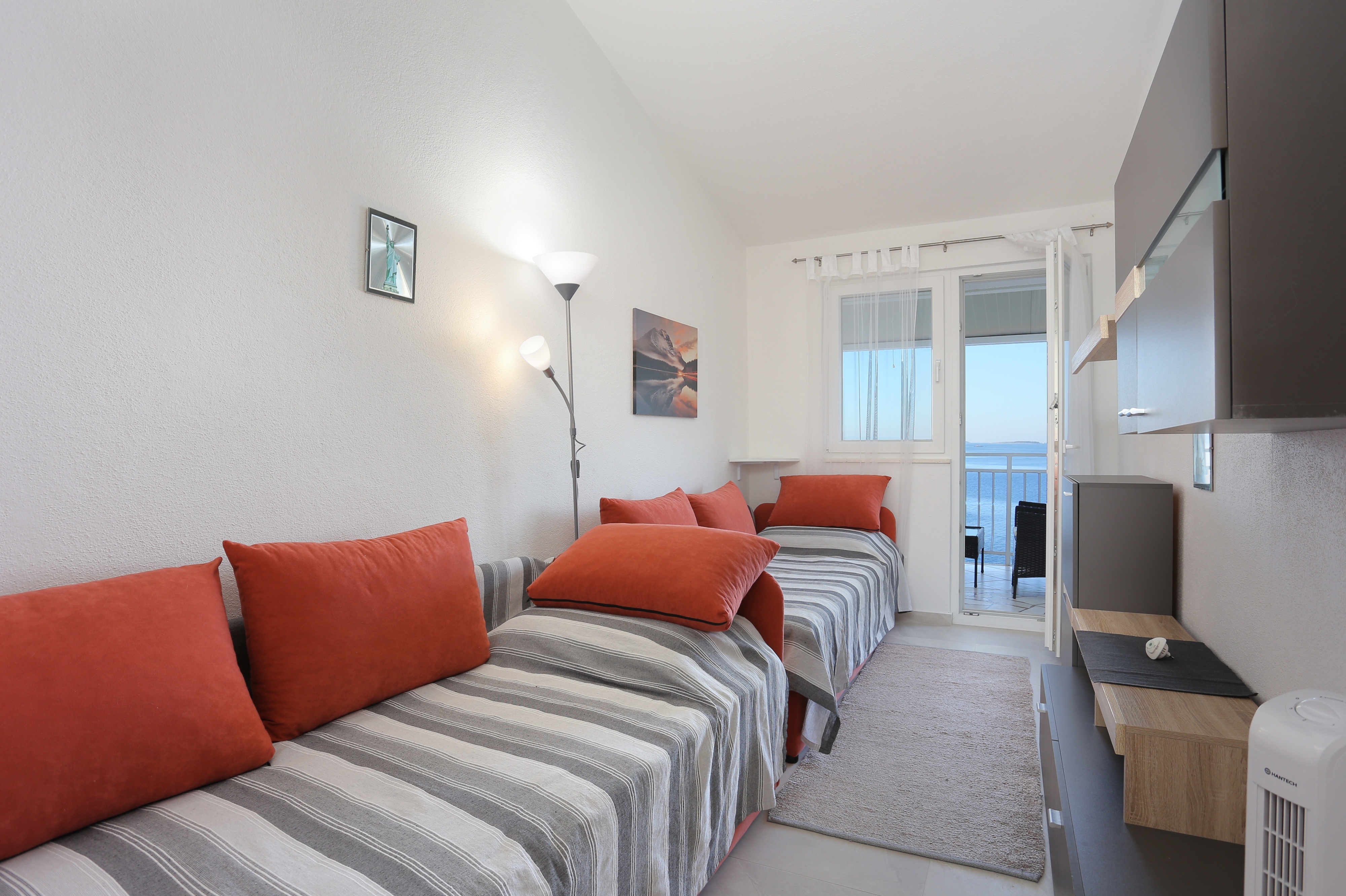 Two bedroom apartment near beach Okrug Donji, Čiovo  A-b