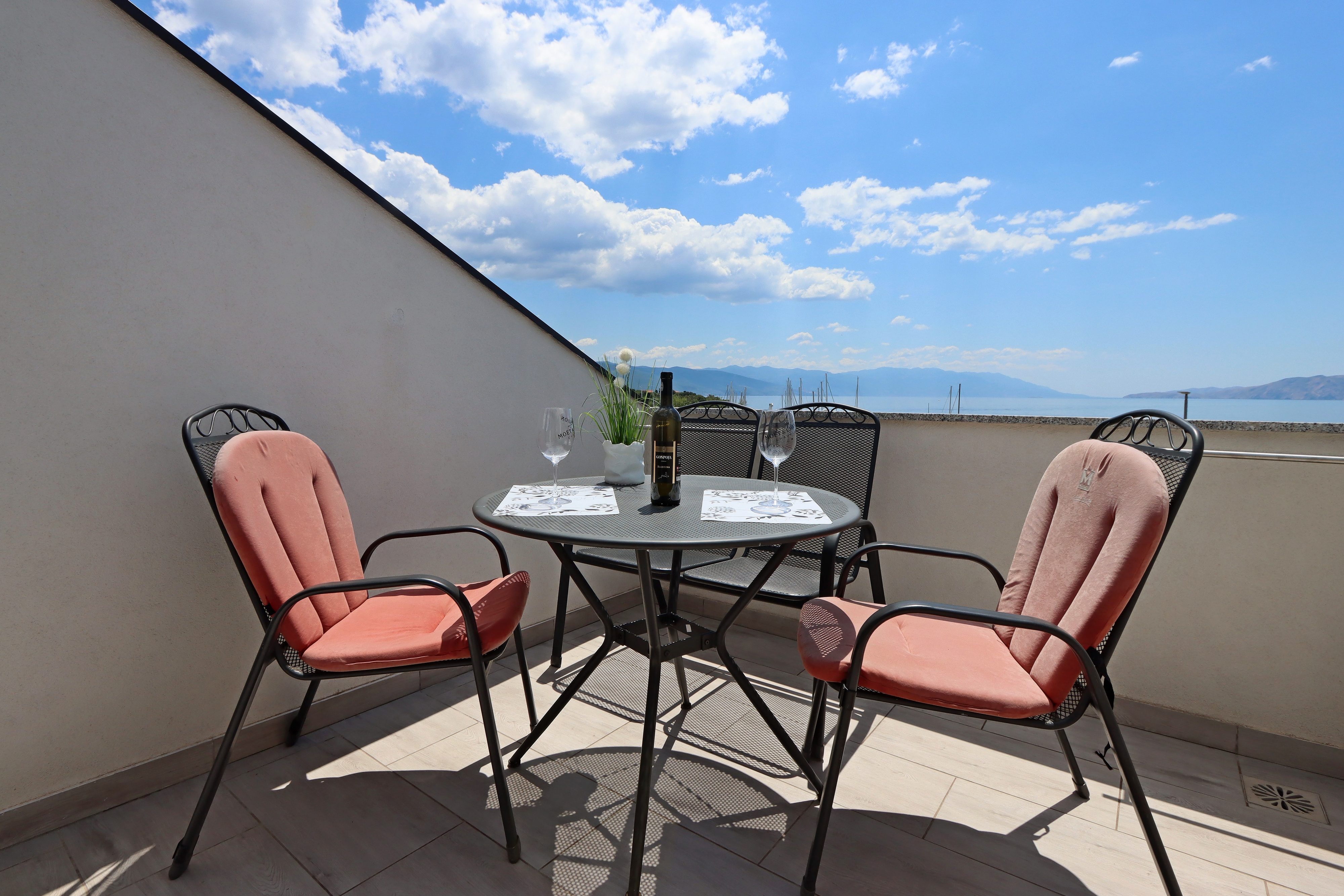 Studio flat with balcony and sea view Novi Vinodolski  AS-a