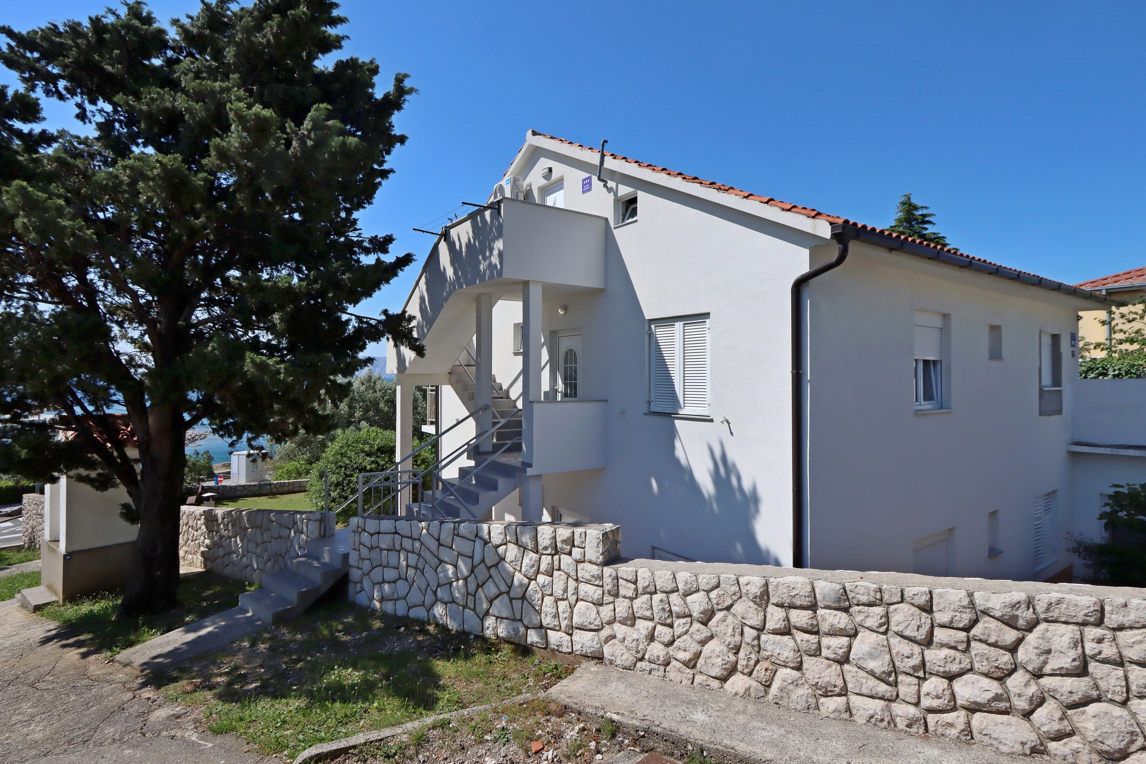 Studio flat with balcony and sea view Novi Vinodolski (AS-19981-a)