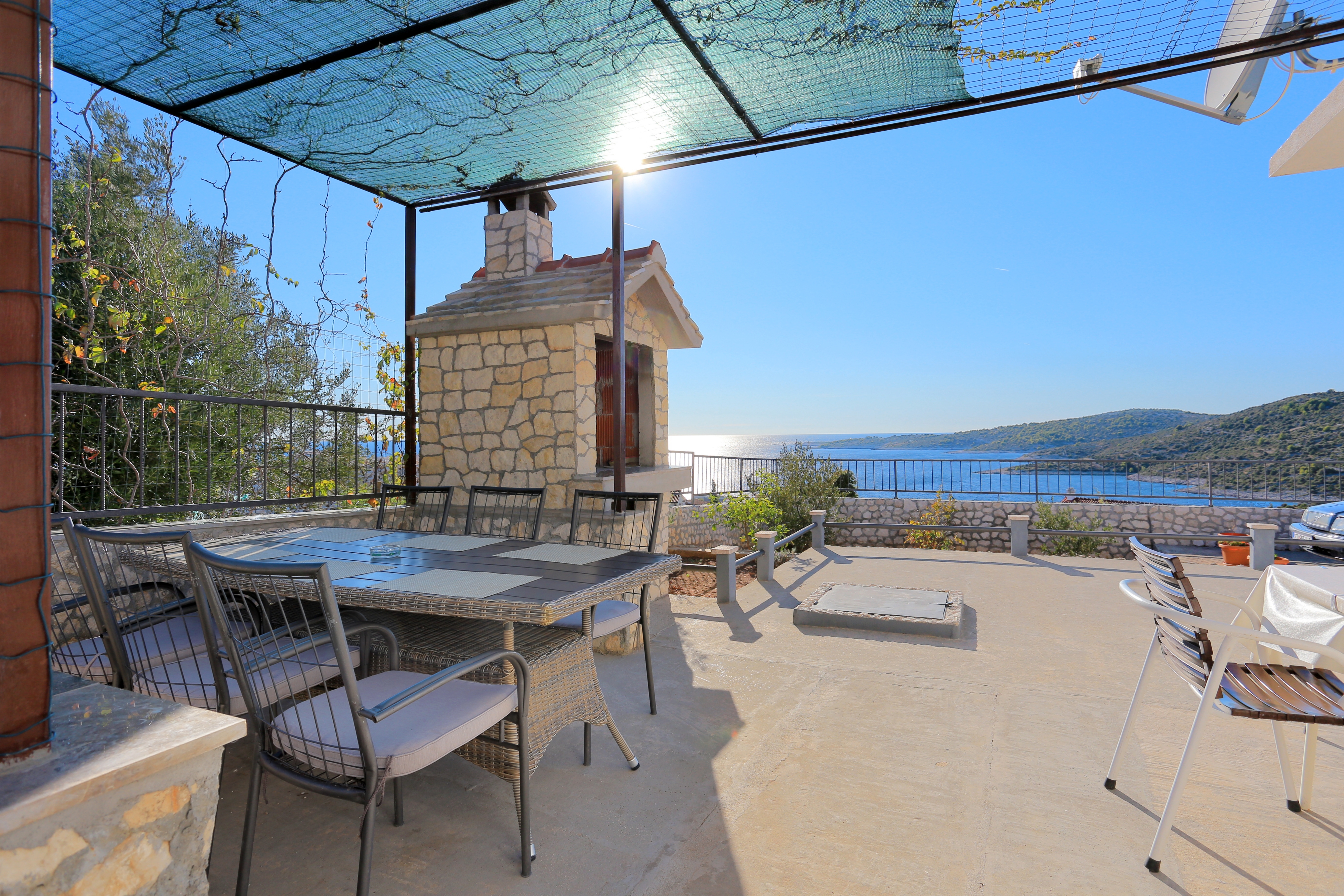 Three bedroom apartment with terrace and sea view Kanica, Rogoznica  A-c