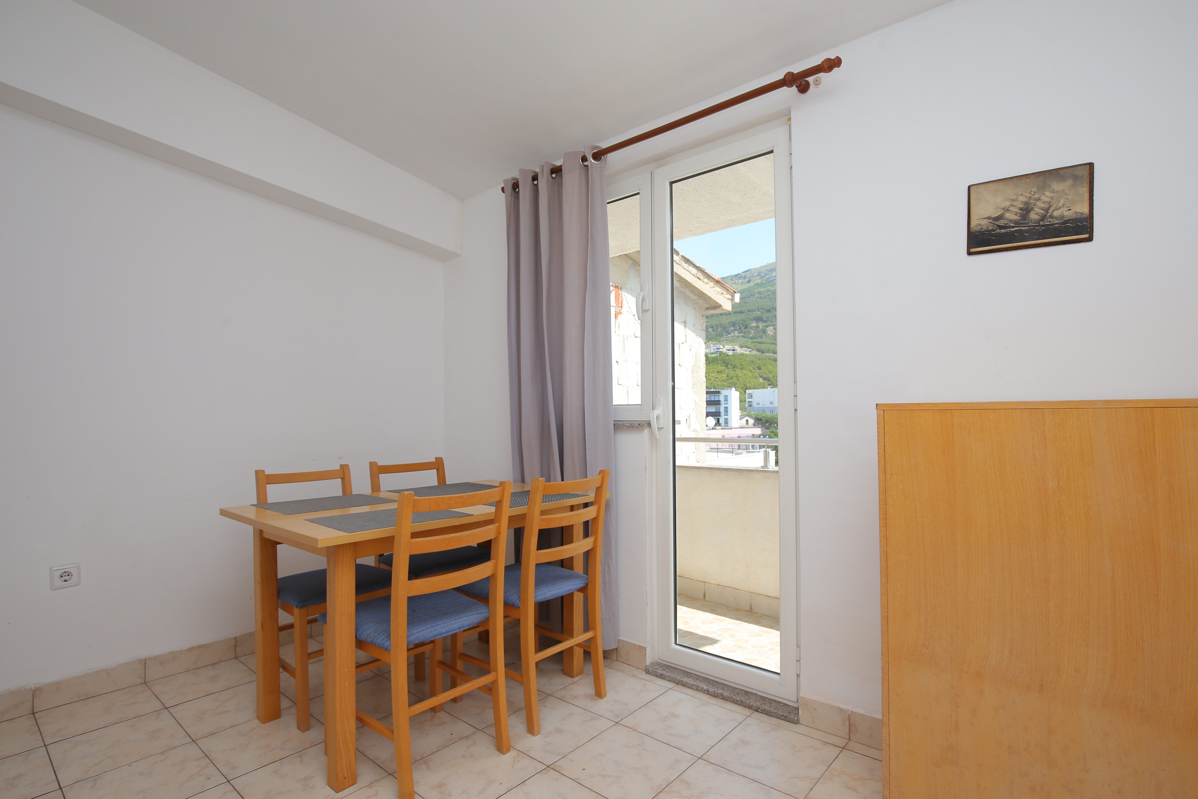 Studio flat near beach Podstrana, Split (AS-19987-c) Studio flat near beach Podstrana, Split (AS-19987-c)