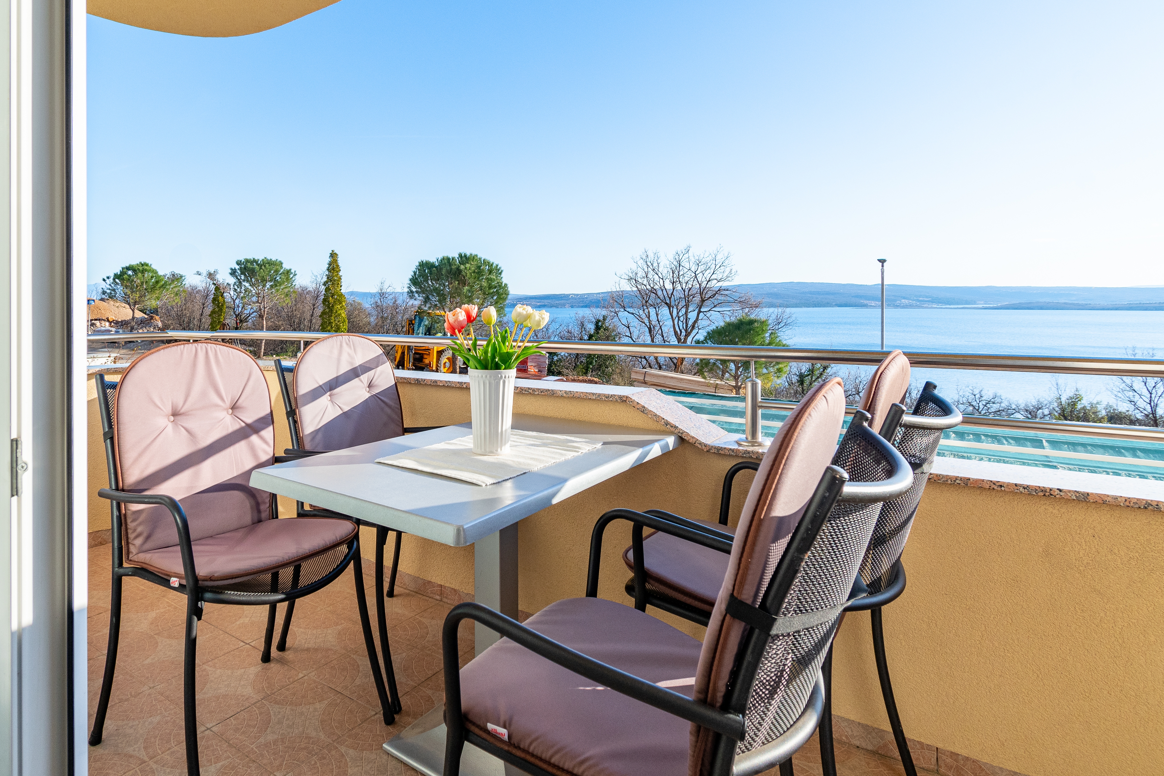 Two bedroom apartment with balcony and sea view Dramalj, Crikvenica  A-c