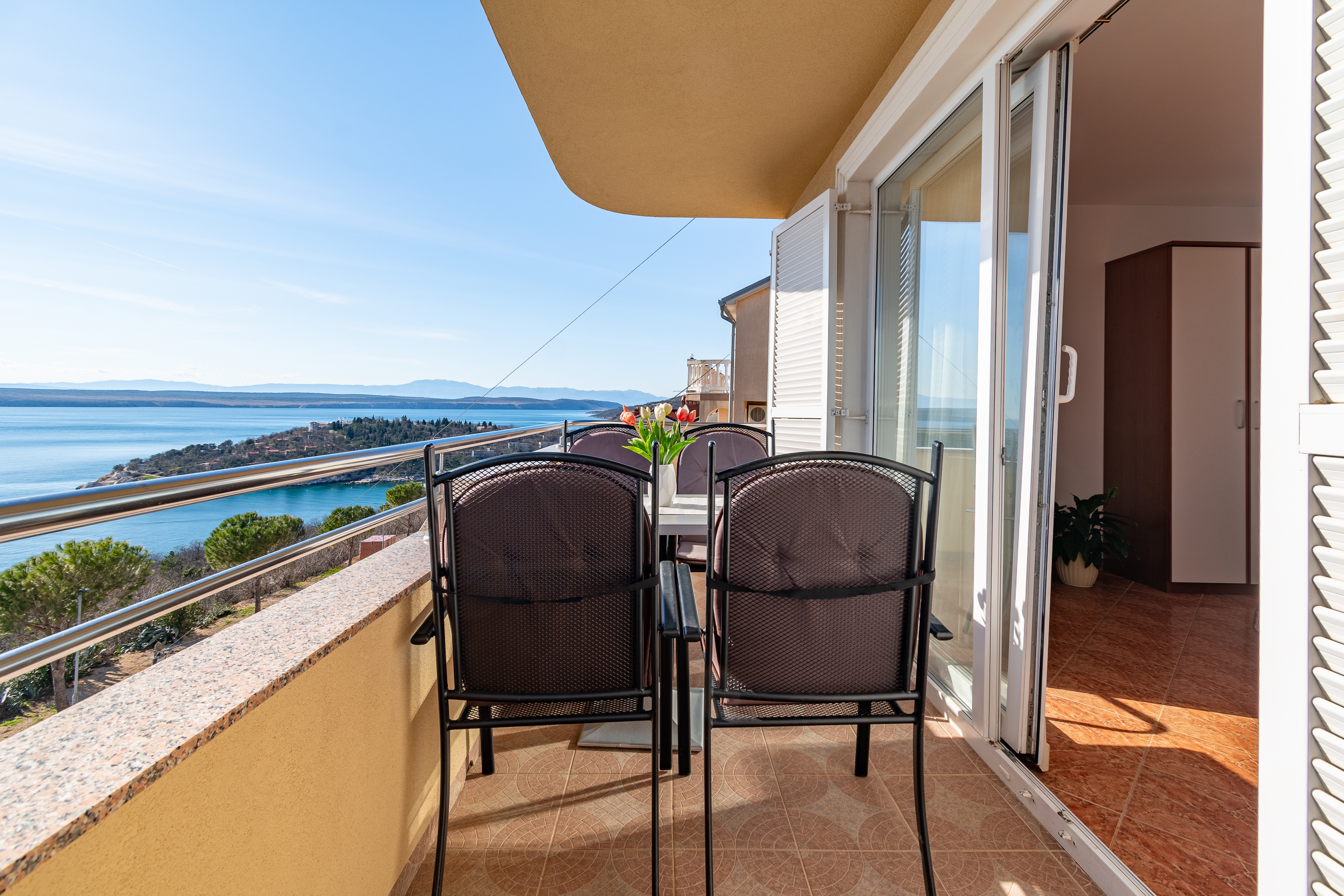 Two bedroom apartment with balcony and sea view Dramalj, Crikvenica  A-f
