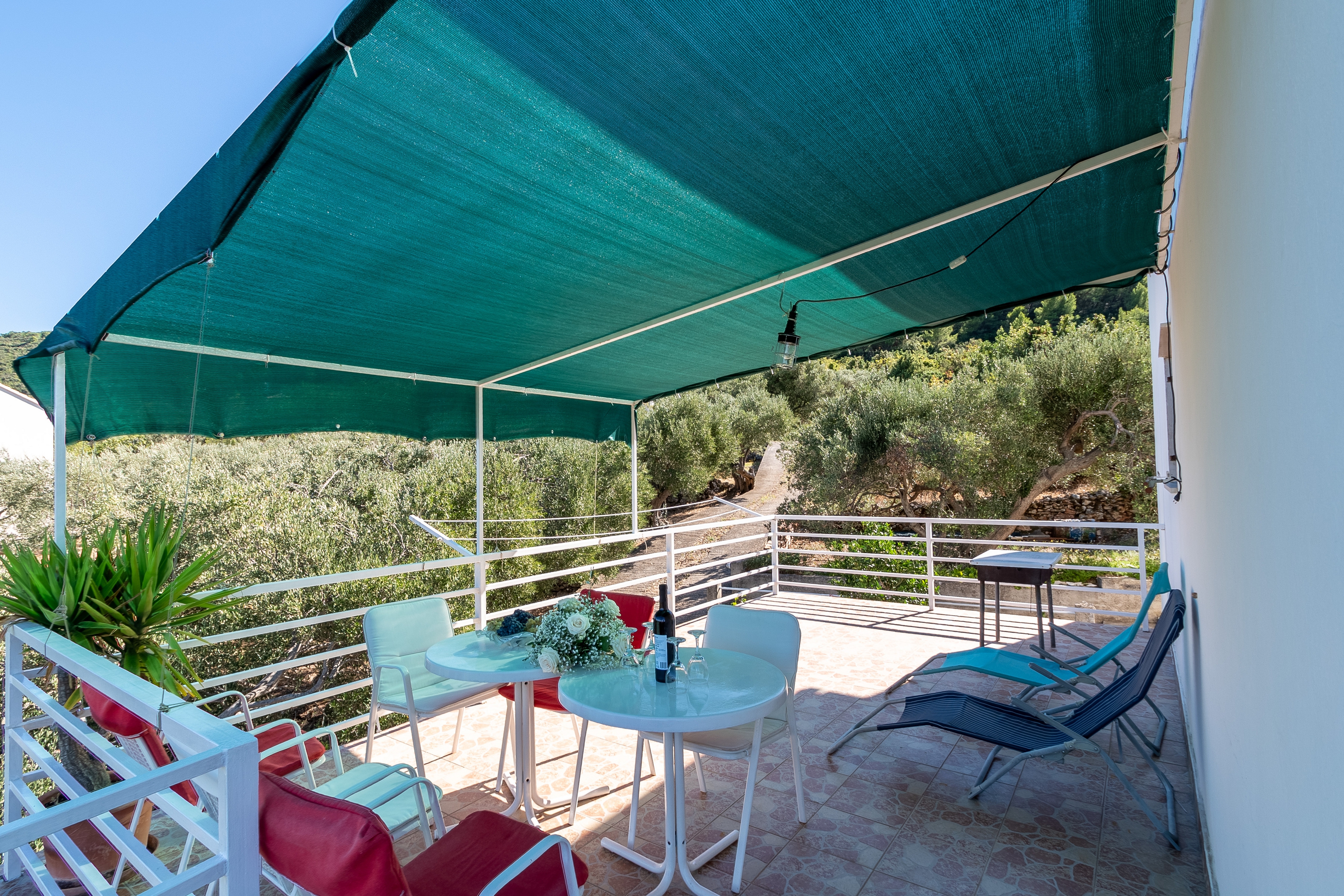 Three bedroom apartment with terrace and sea view Račišće, Korčula  A-a