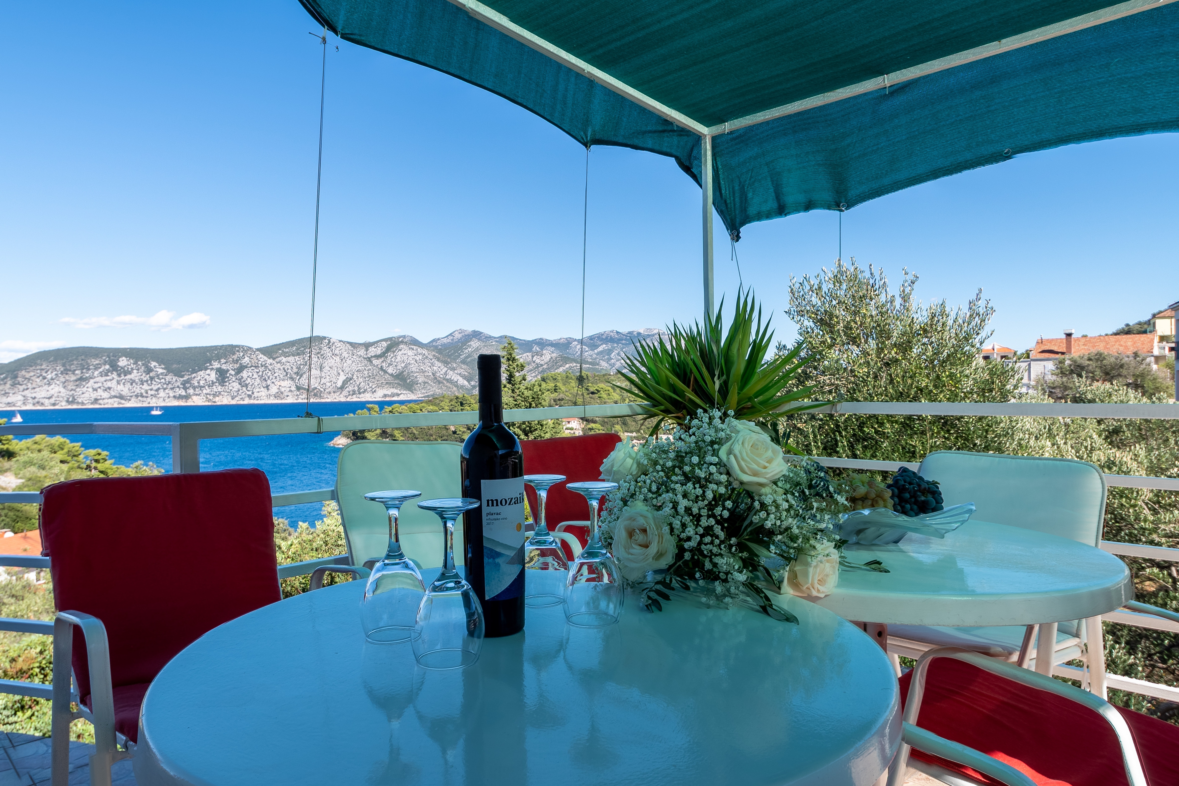 Three bedroom apartment with terrace and sea view Račišće, Korčula  A-a