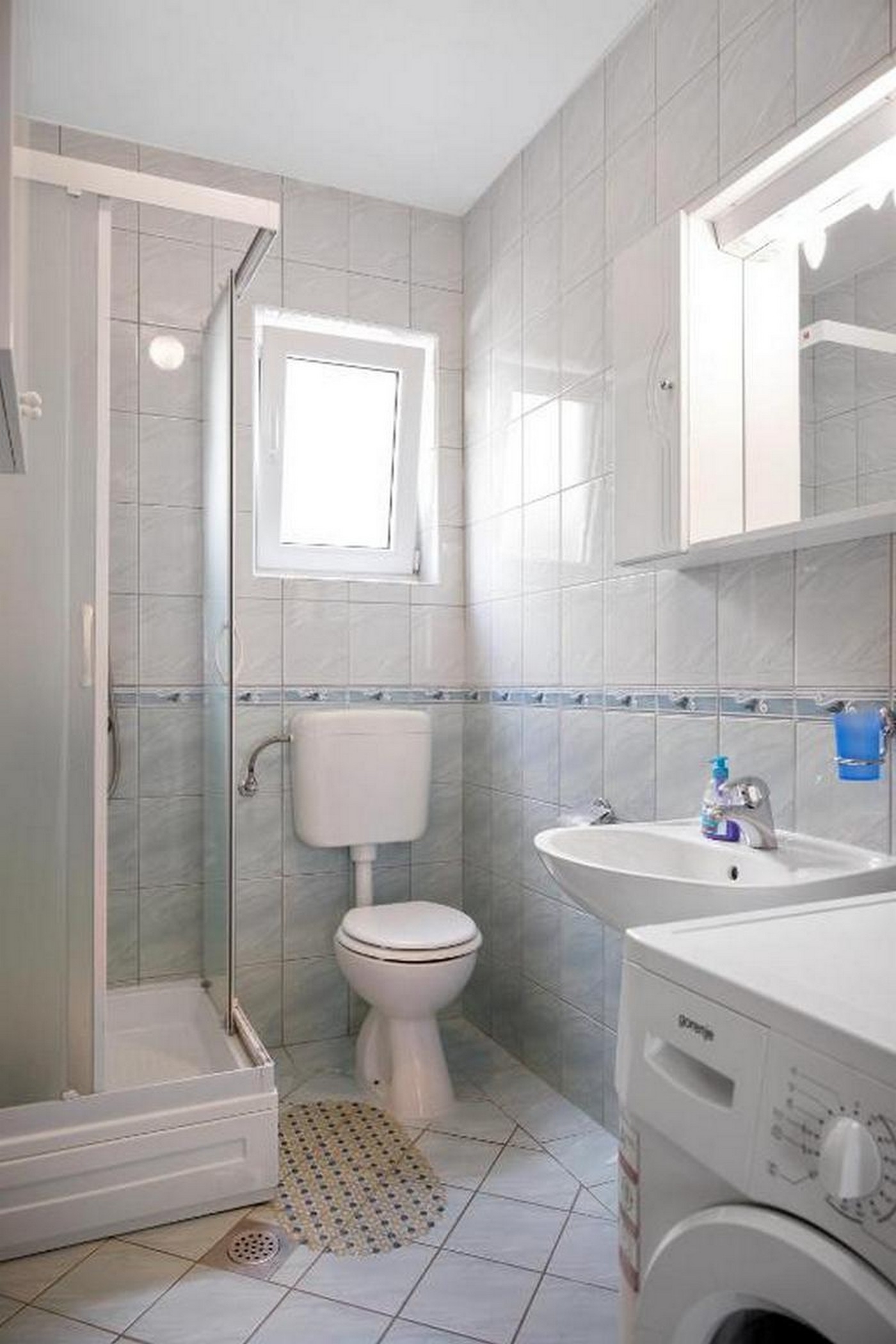 Two bedroom apartment with terrace Bol, Brač  A-b